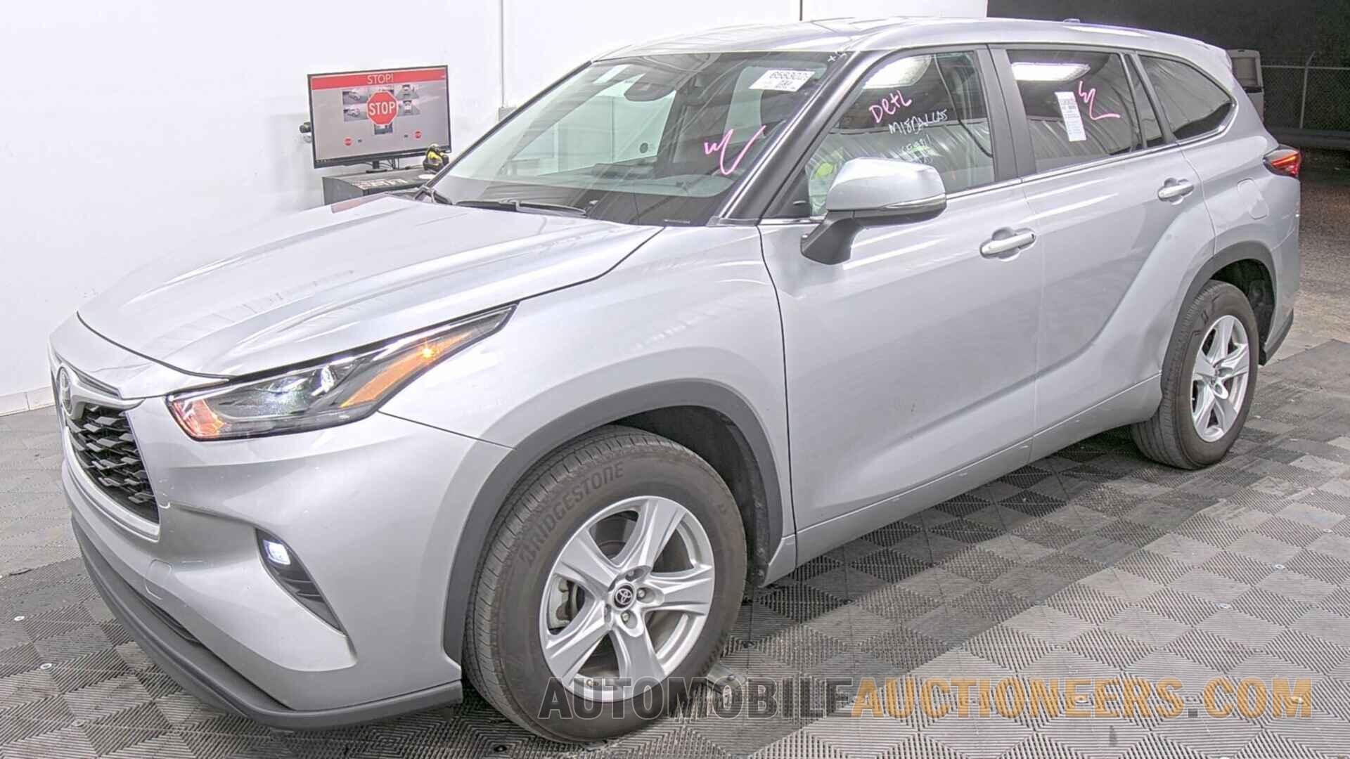 5TDKDRAH1PS015586 Toyota Highlander 2023