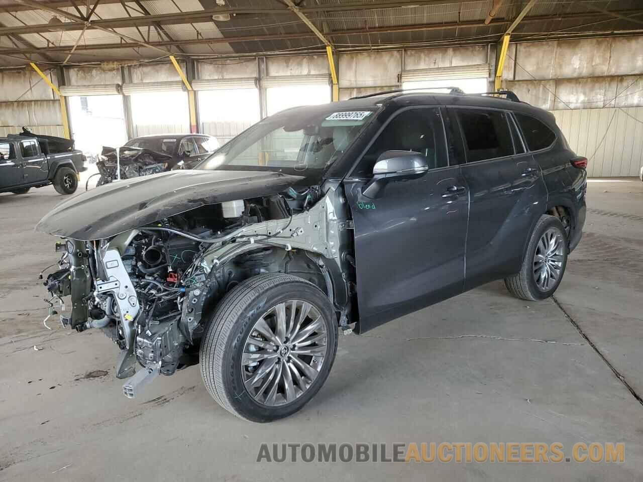 5TDKDRAH9PS524907 TOYOTA HIGHLANDER 2023