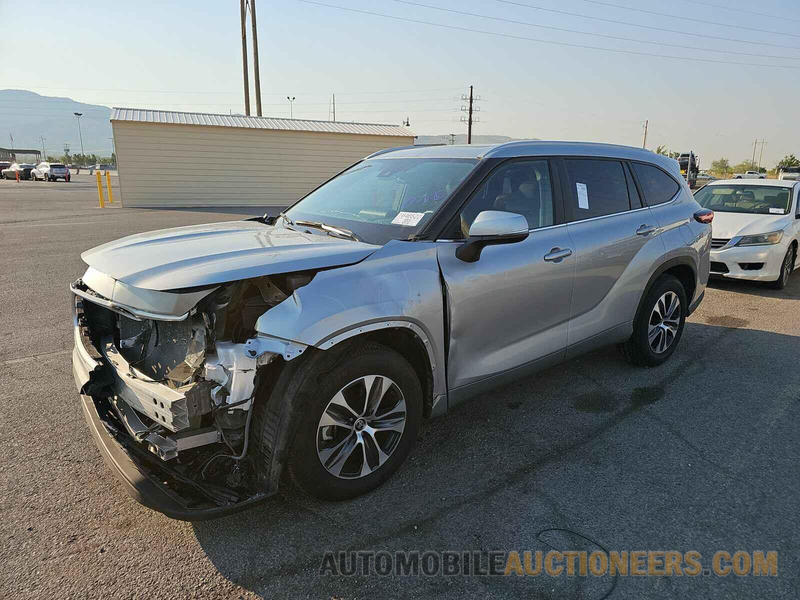 5TDKDRAH9RS528085 Toyota Highlander 2024