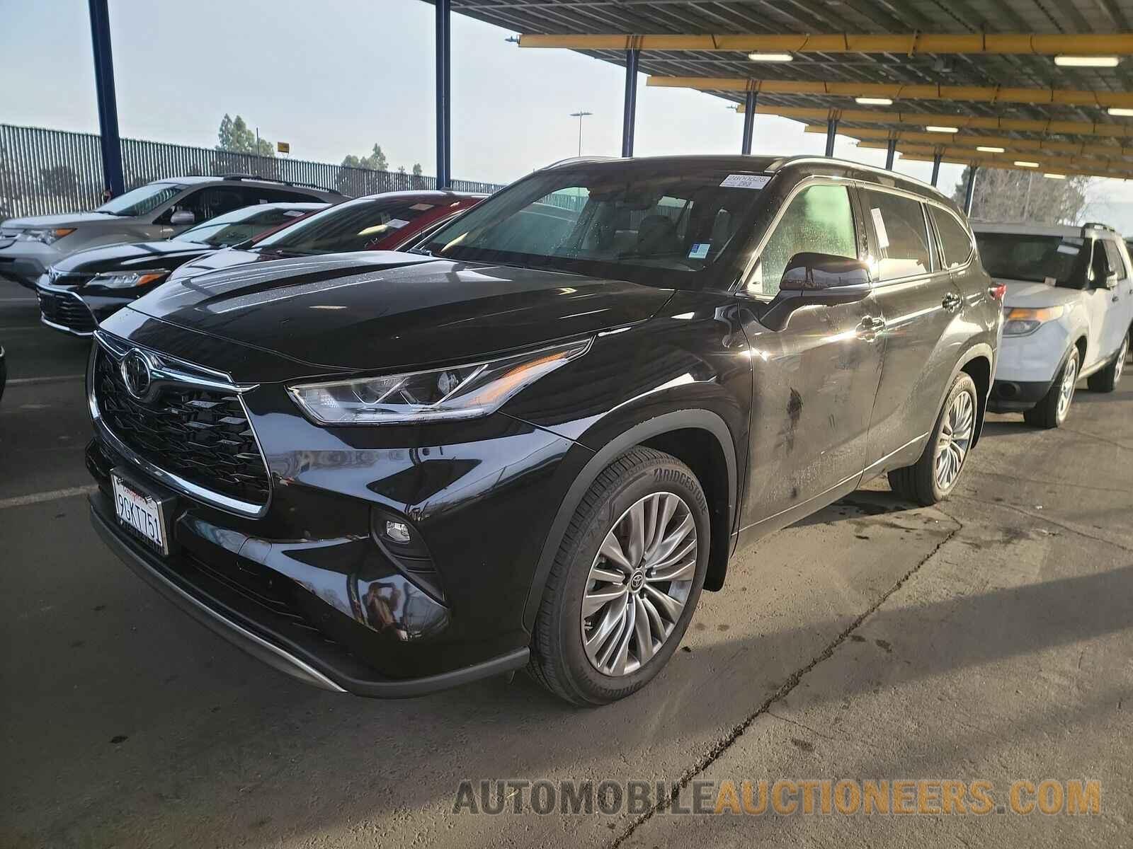 5TDKDRBH0PS035987 Toyota Highlander 2023