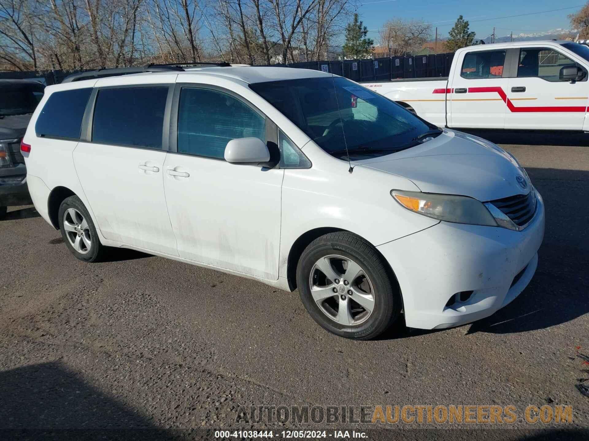 5TDKK3DC0BS029197 TOYOTA SIENNA 2011