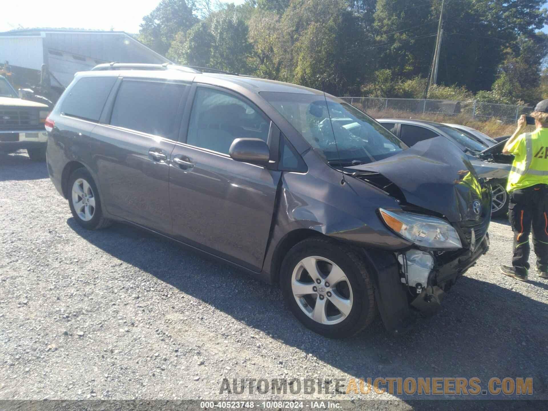 5TDKK3DC0DS379867 TOYOTA SIENNA 2013