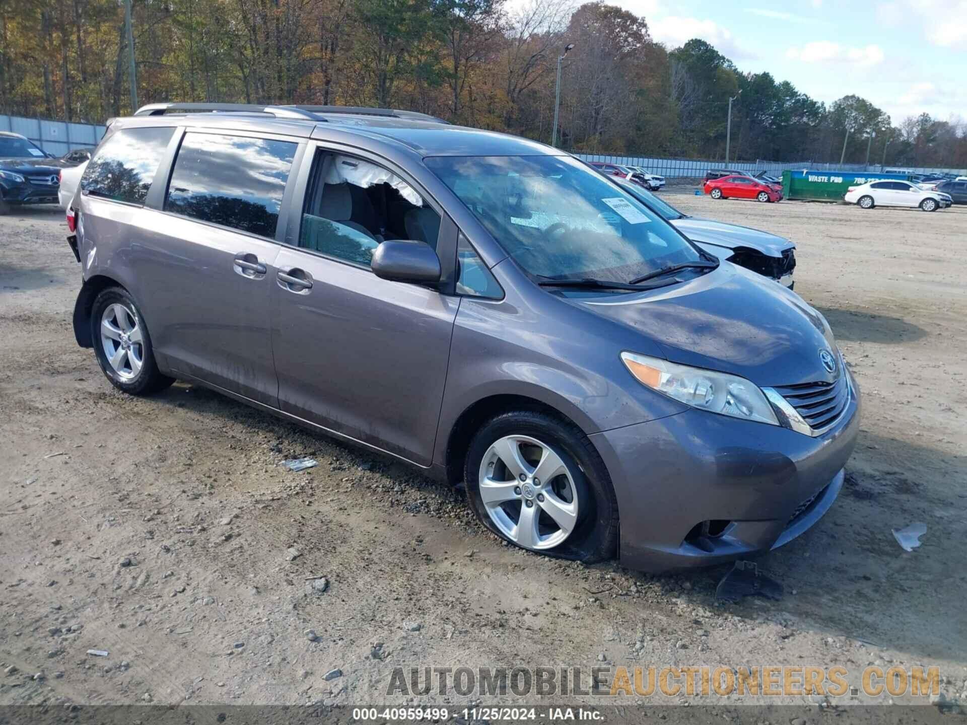 5TDKK3DC0FS529382 TOYOTA SIENNA 2015