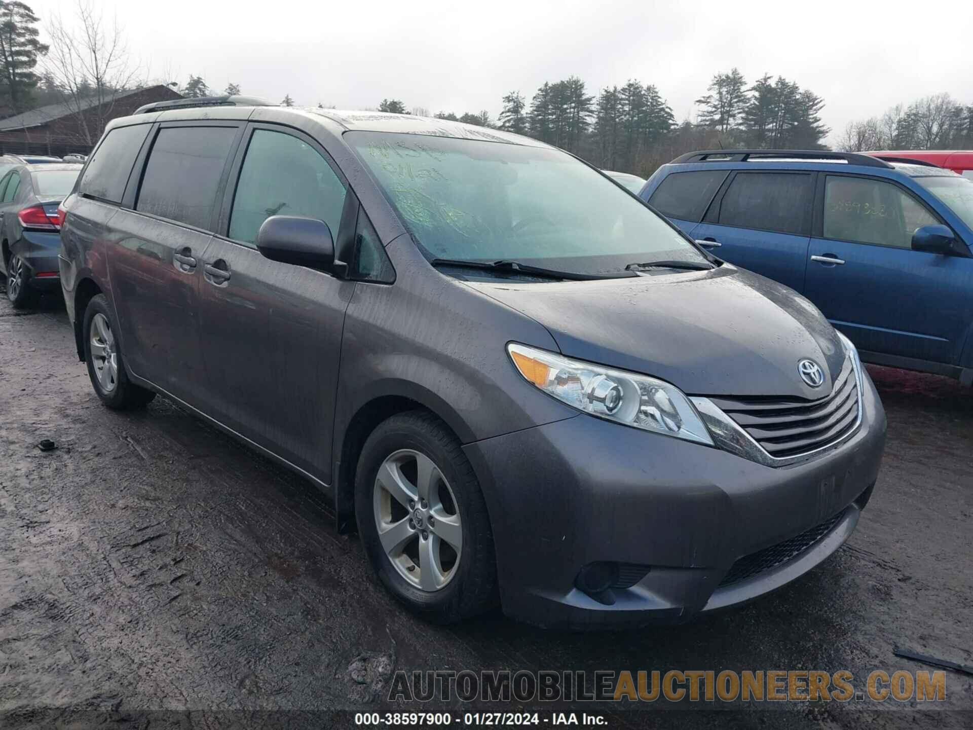 5TDKK3DC0FS545050 TOYOTA SIENNA 2015