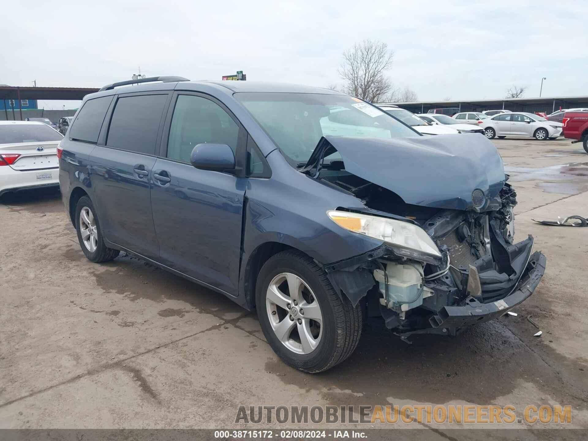 5TDKK3DC0FS559112 TOYOTA SIENNA 2015