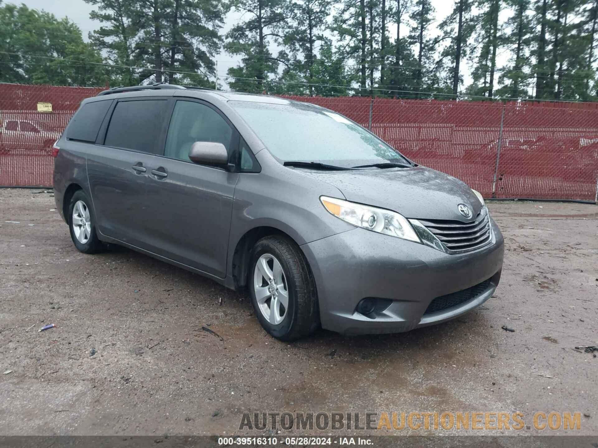 5TDKK3DC0FS574841 TOYOTA SIENNA 2015