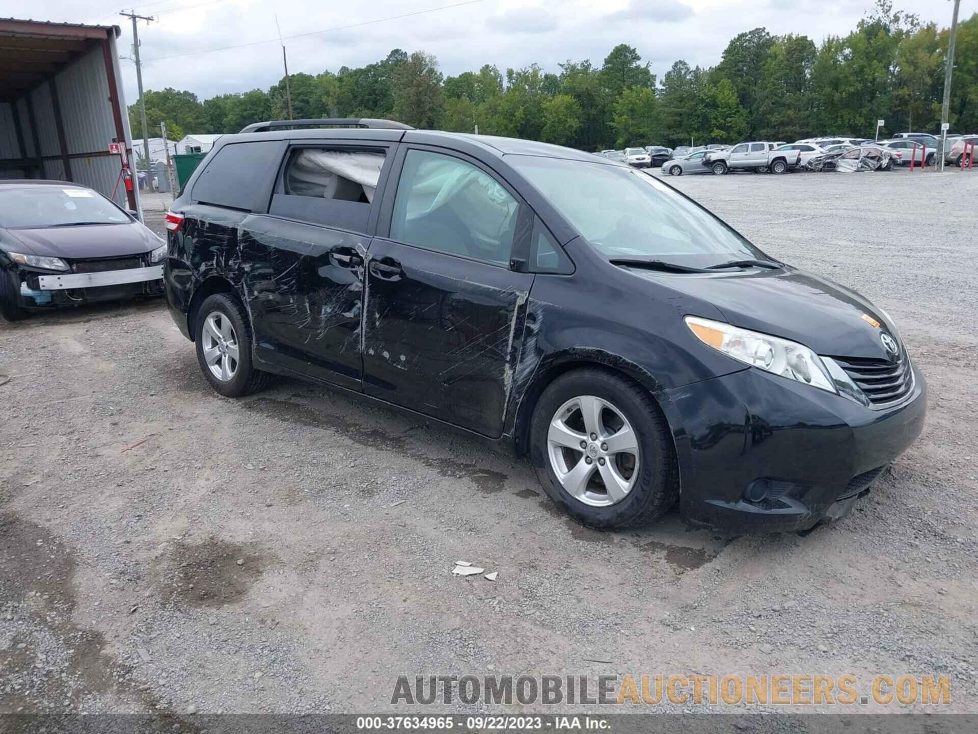 5TDKK3DC0FS605201 TOYOTA SIENNA 2015