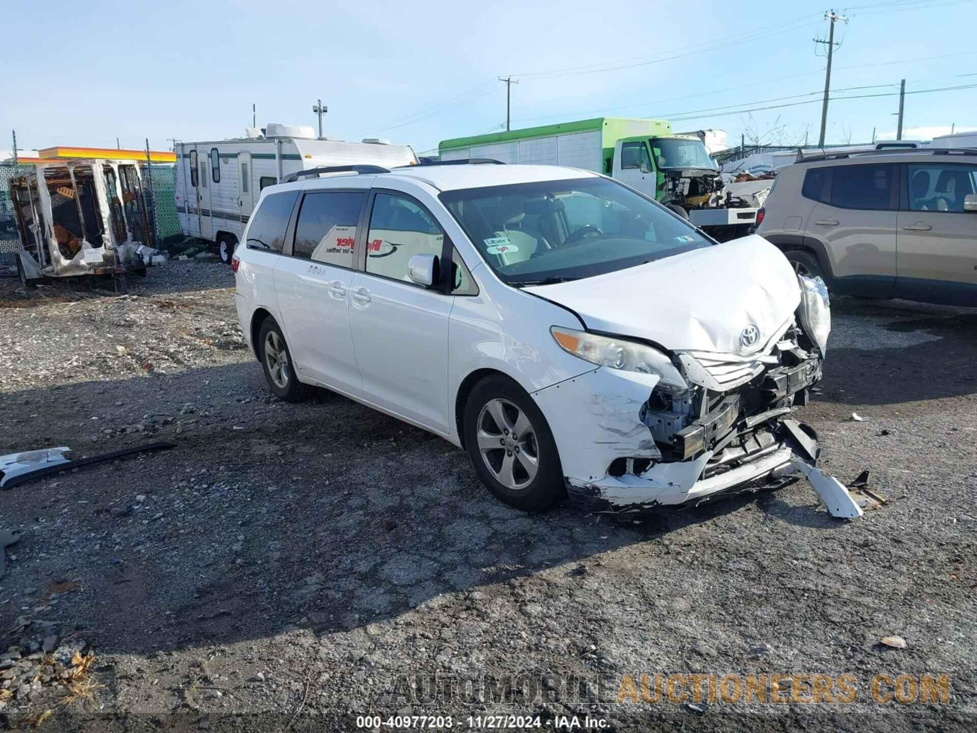 5TDKK3DC0FS611063 TOYOTA SIENNA 2015