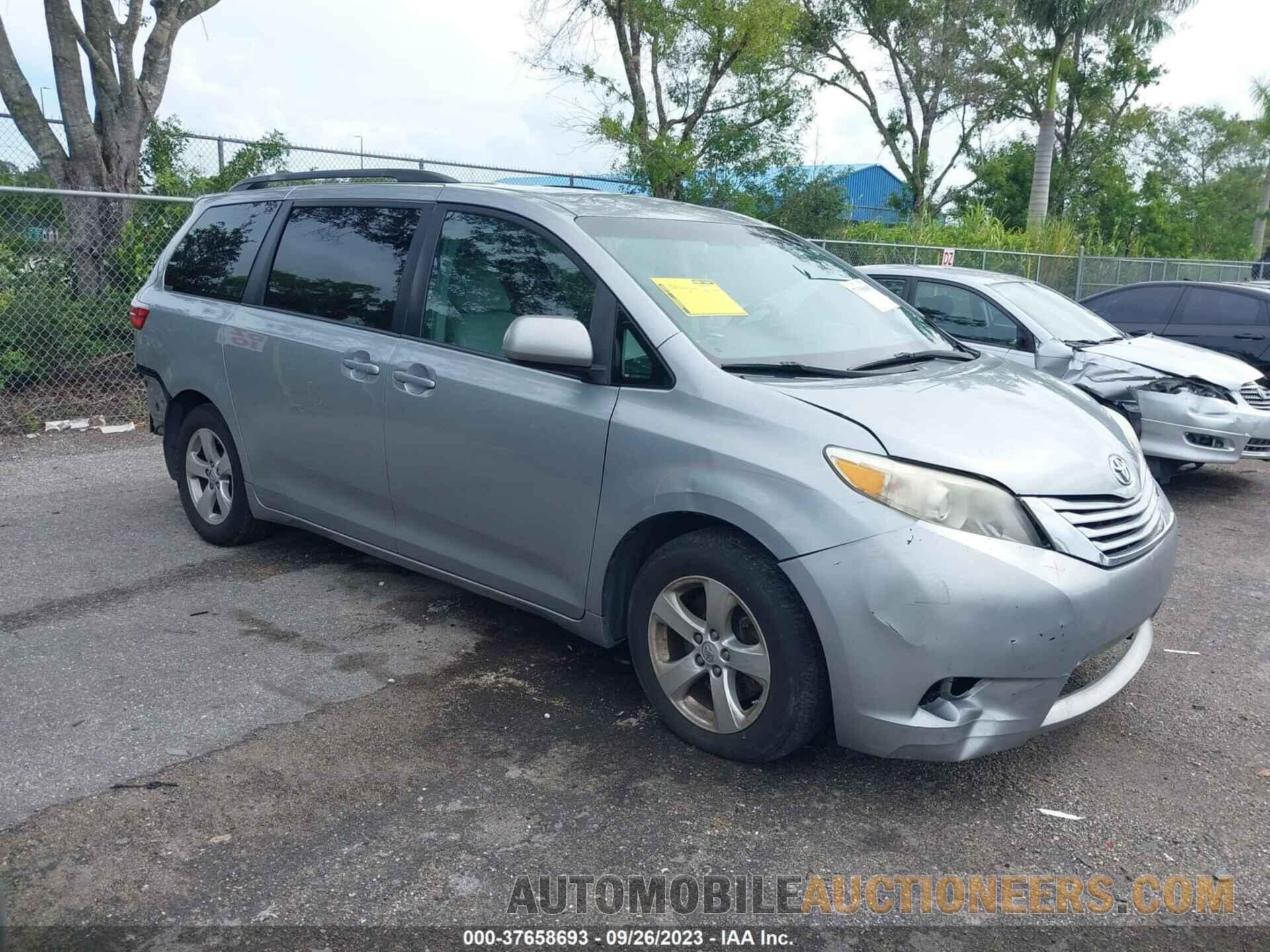 5TDKK3DC0FS615467 TOYOTA SIENNA 2015