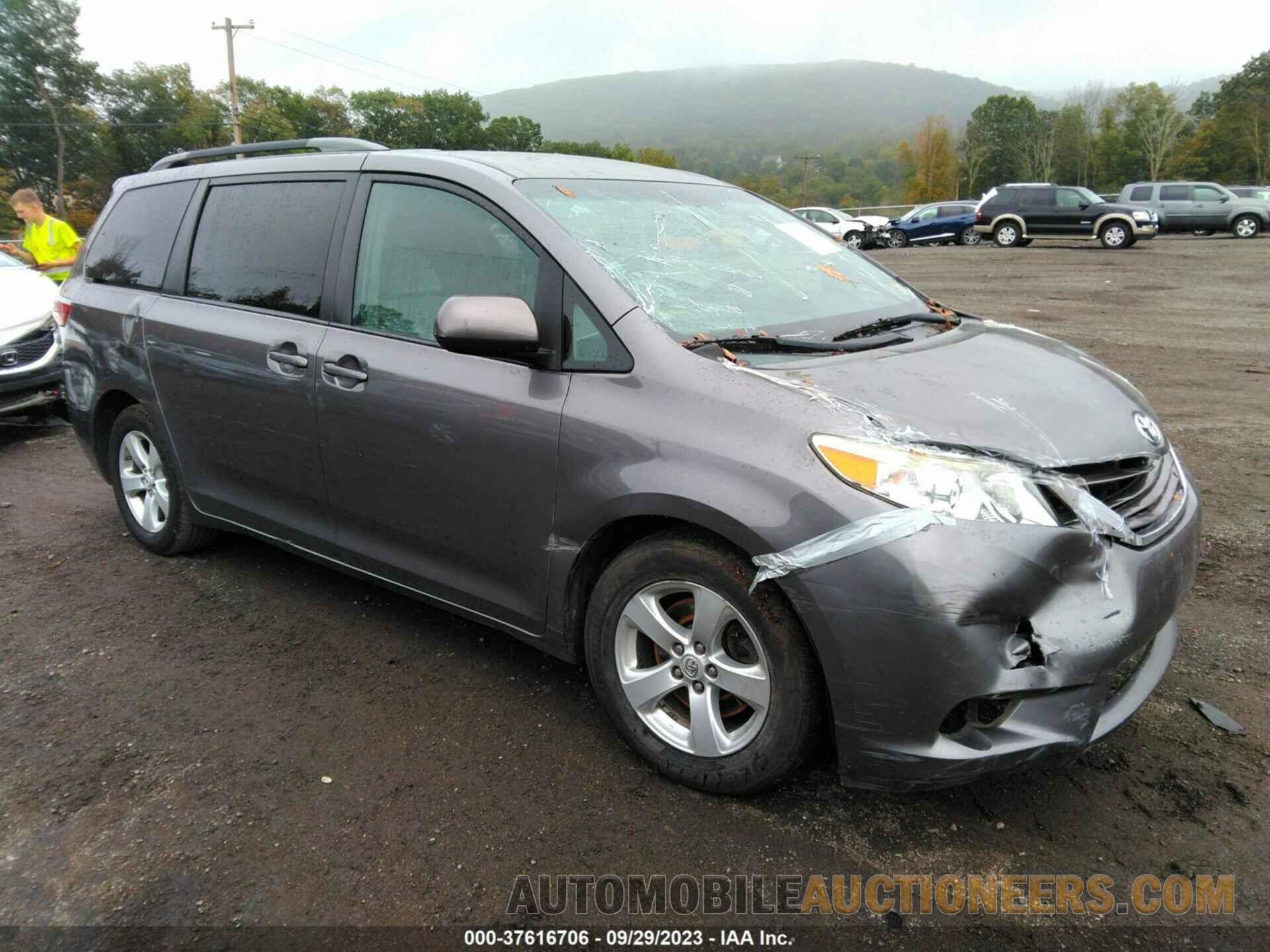 5TDKK3DC0FS624850 TOYOTA SIENNA 2015