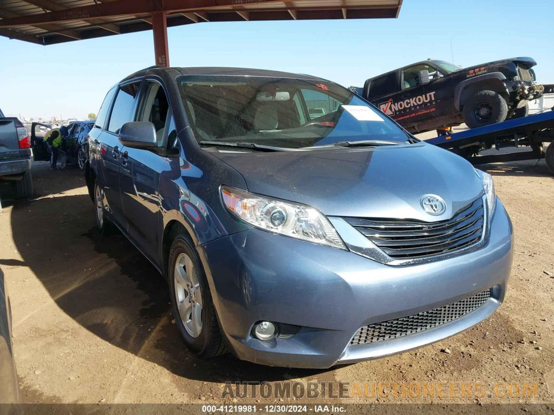 5TDKK3DC0FS629384 TOYOTA SIENNA 2015