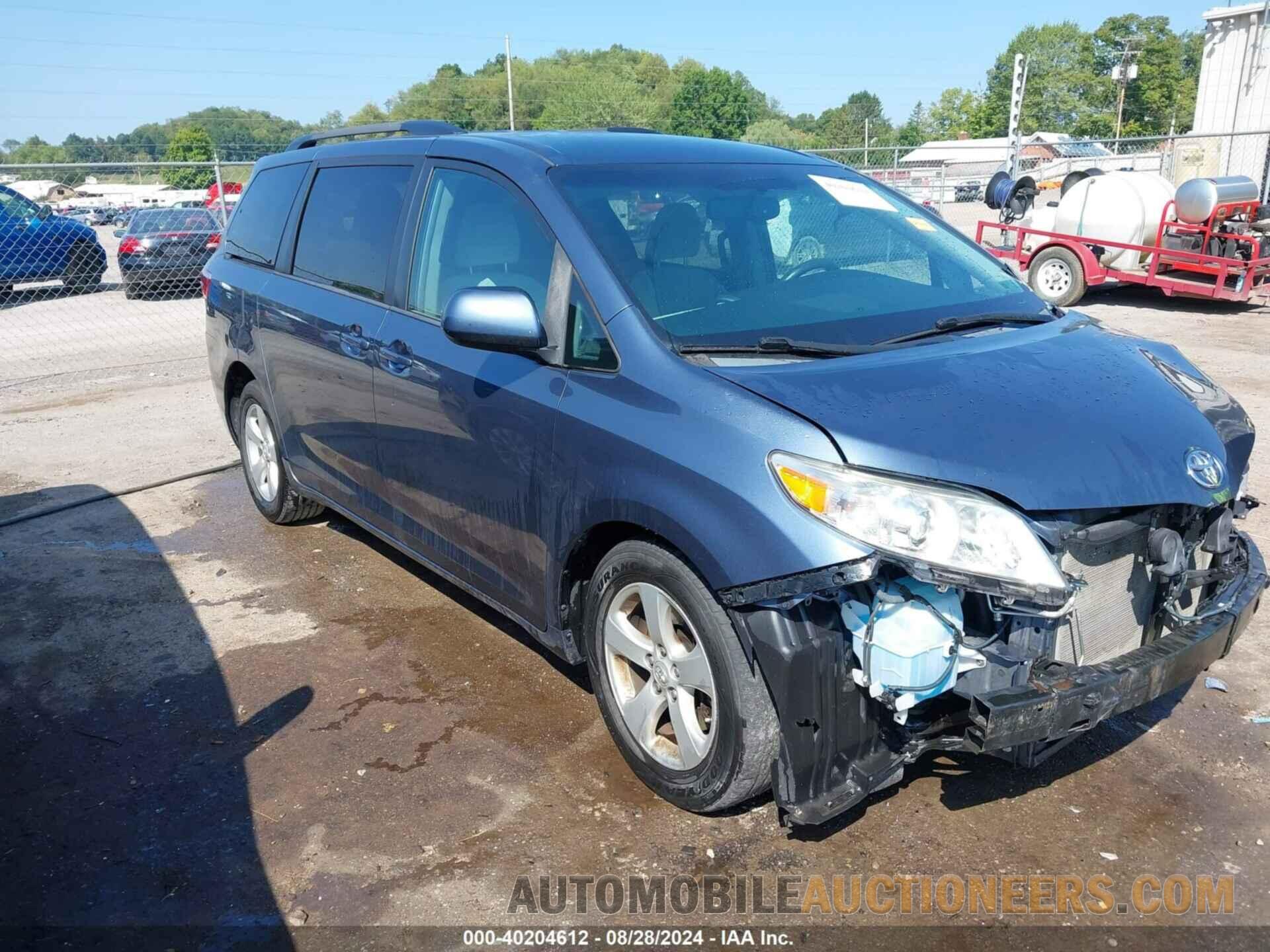 5TDKK3DC0FS667195 TOYOTA SIENNA 2015