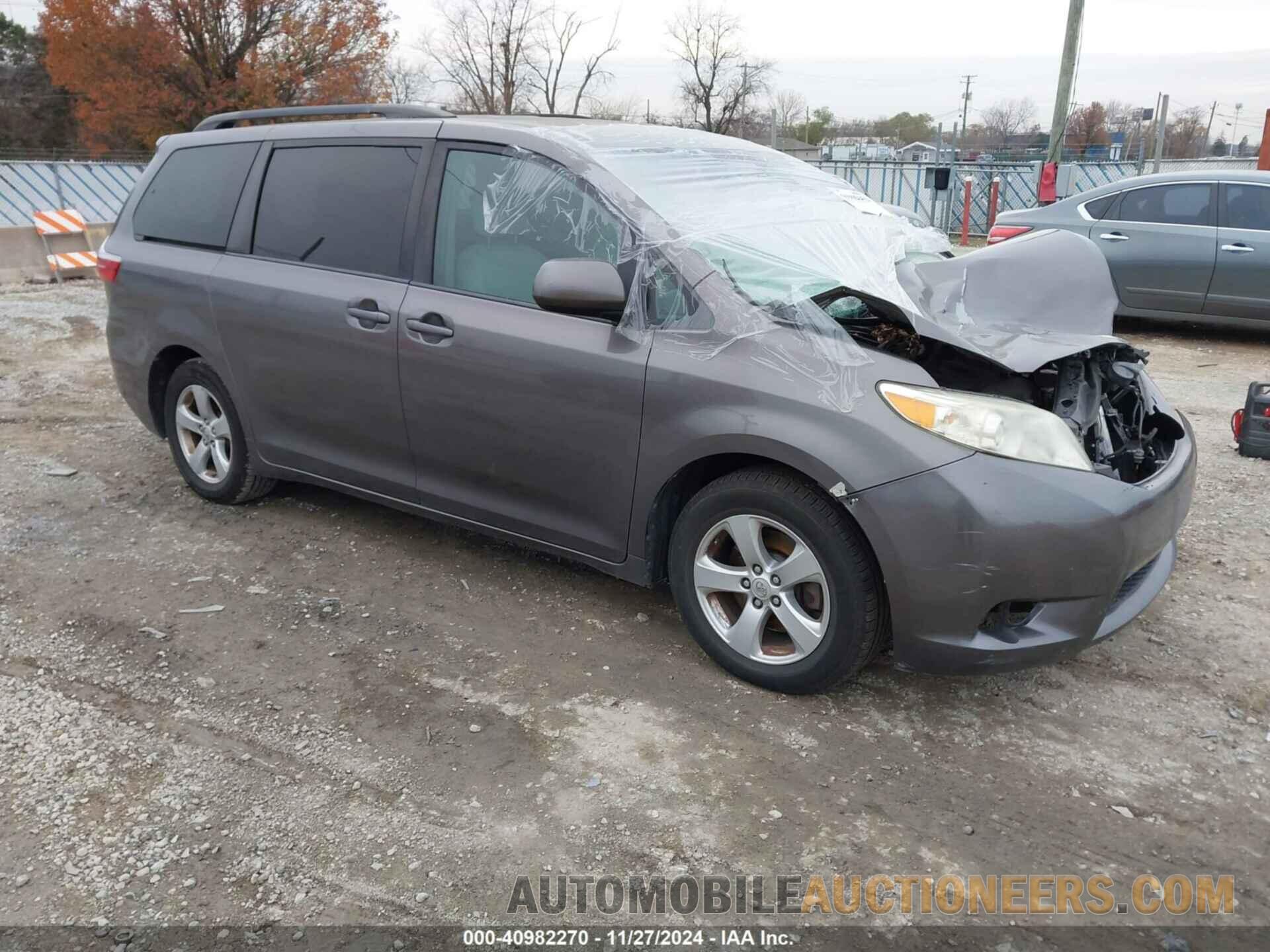 5TDKK3DC0FS680156 TOYOTA SIENNA 2015