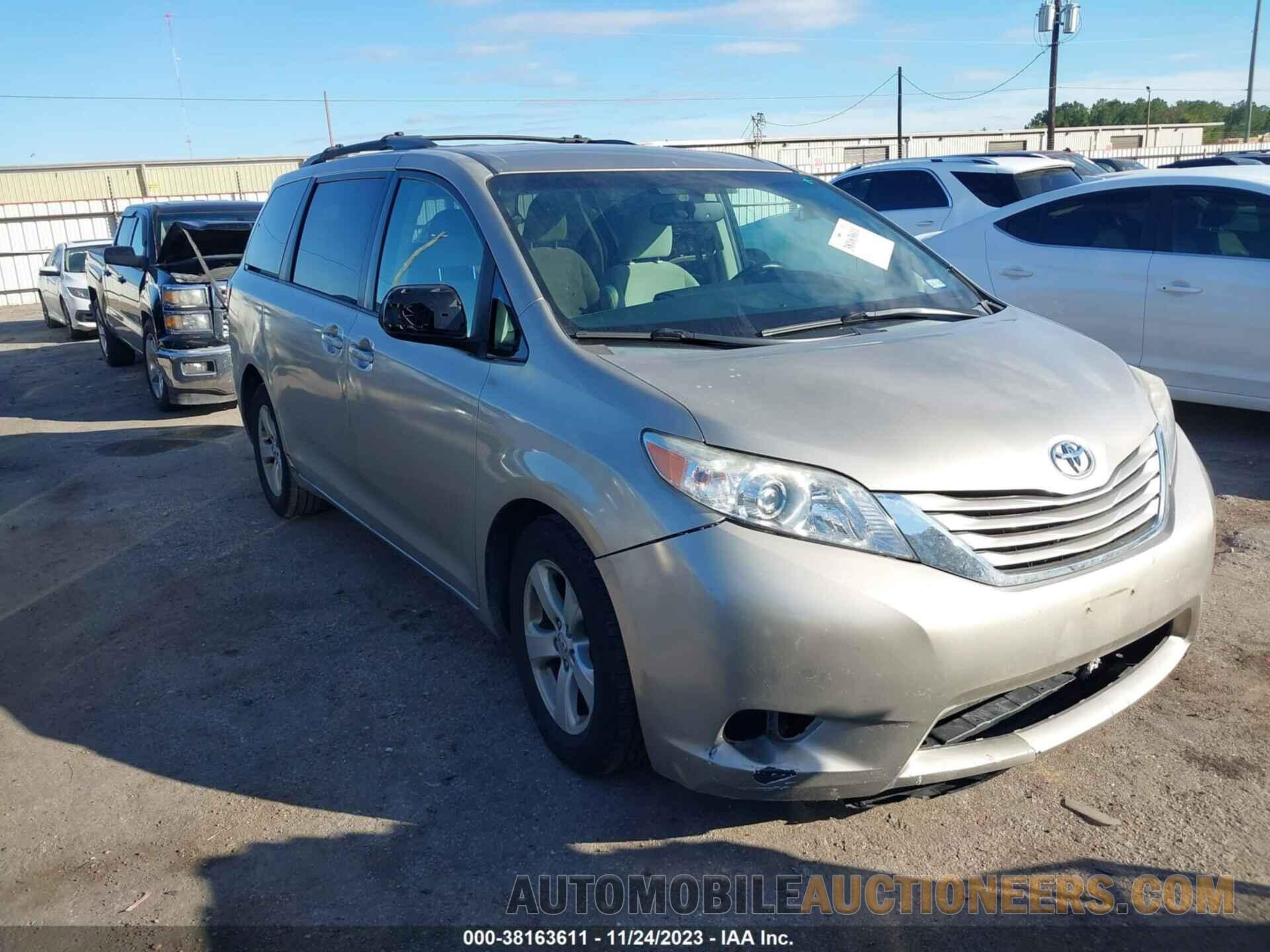 5TDKK3DC1FS543632 TOYOTA SIENNA 2015