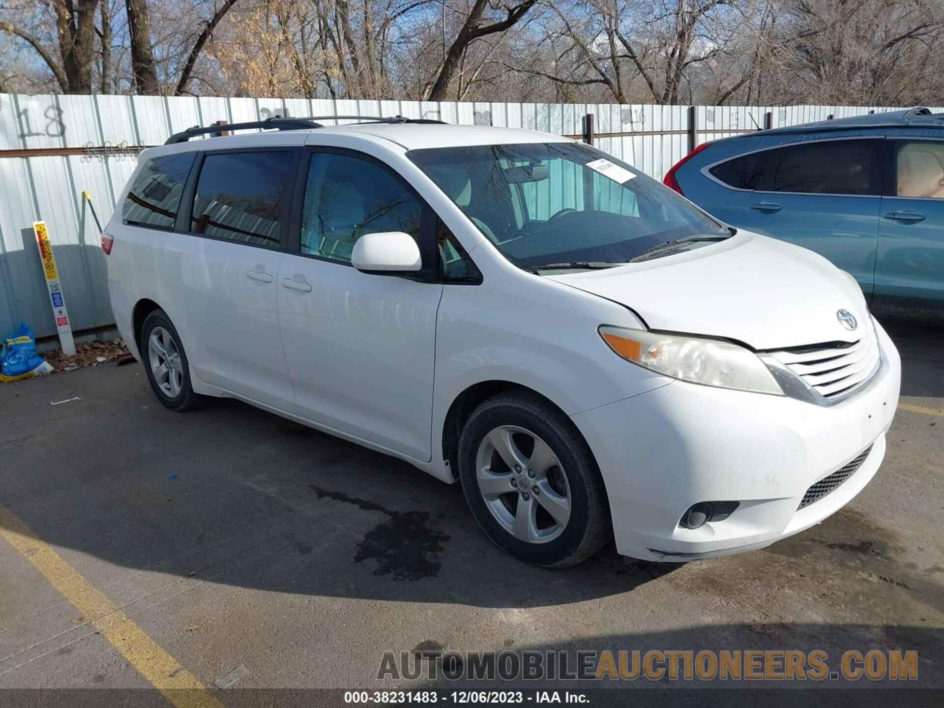 5TDKK3DC1FS550788 TOYOTA SIENNA 2015