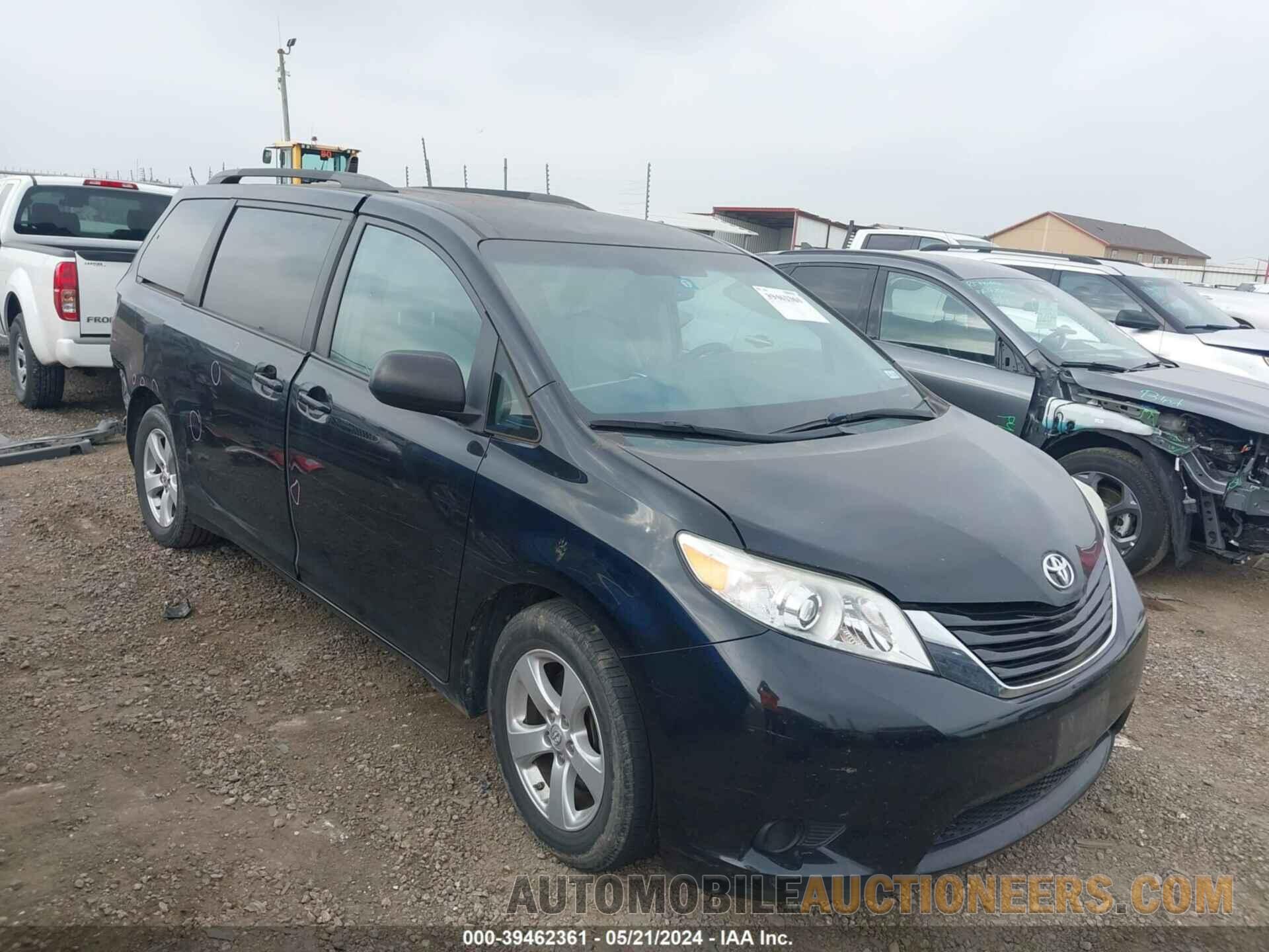 5TDKK3DC1FS552847 TOYOTA SIENNA 2015