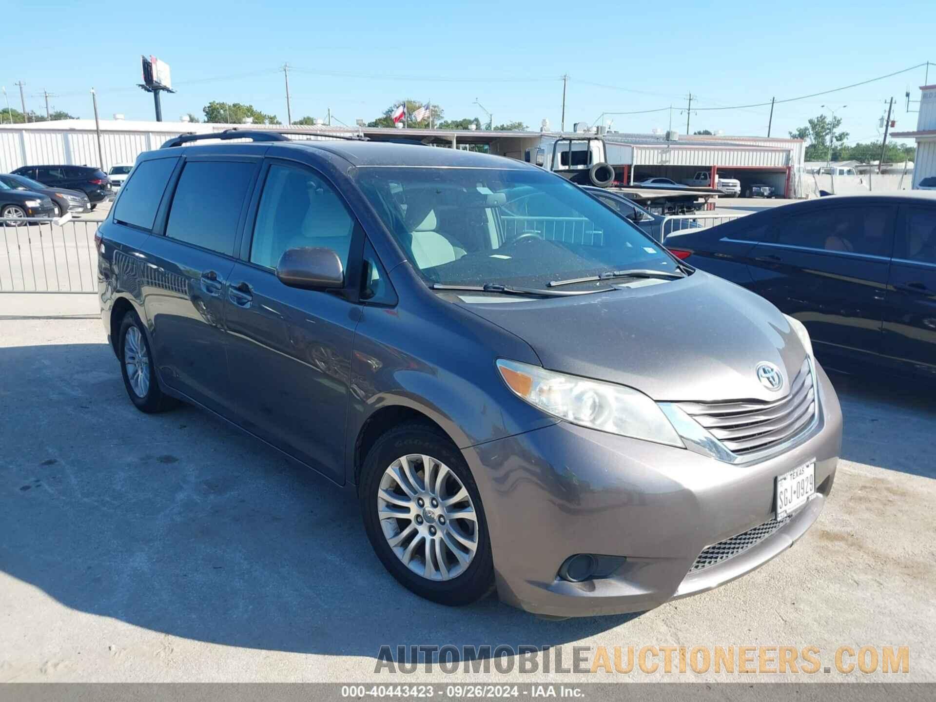 5TDKK3DC1FS599814 TOYOTA SIENNA 2015