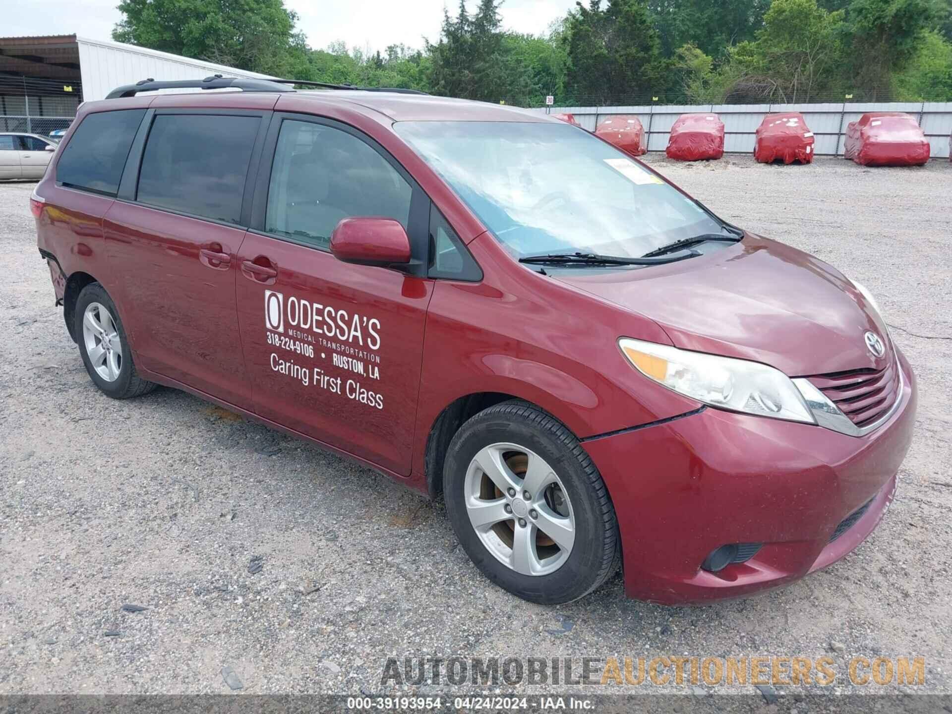 5TDKK3DC1FS629409 TOYOTA SIENNA 2015