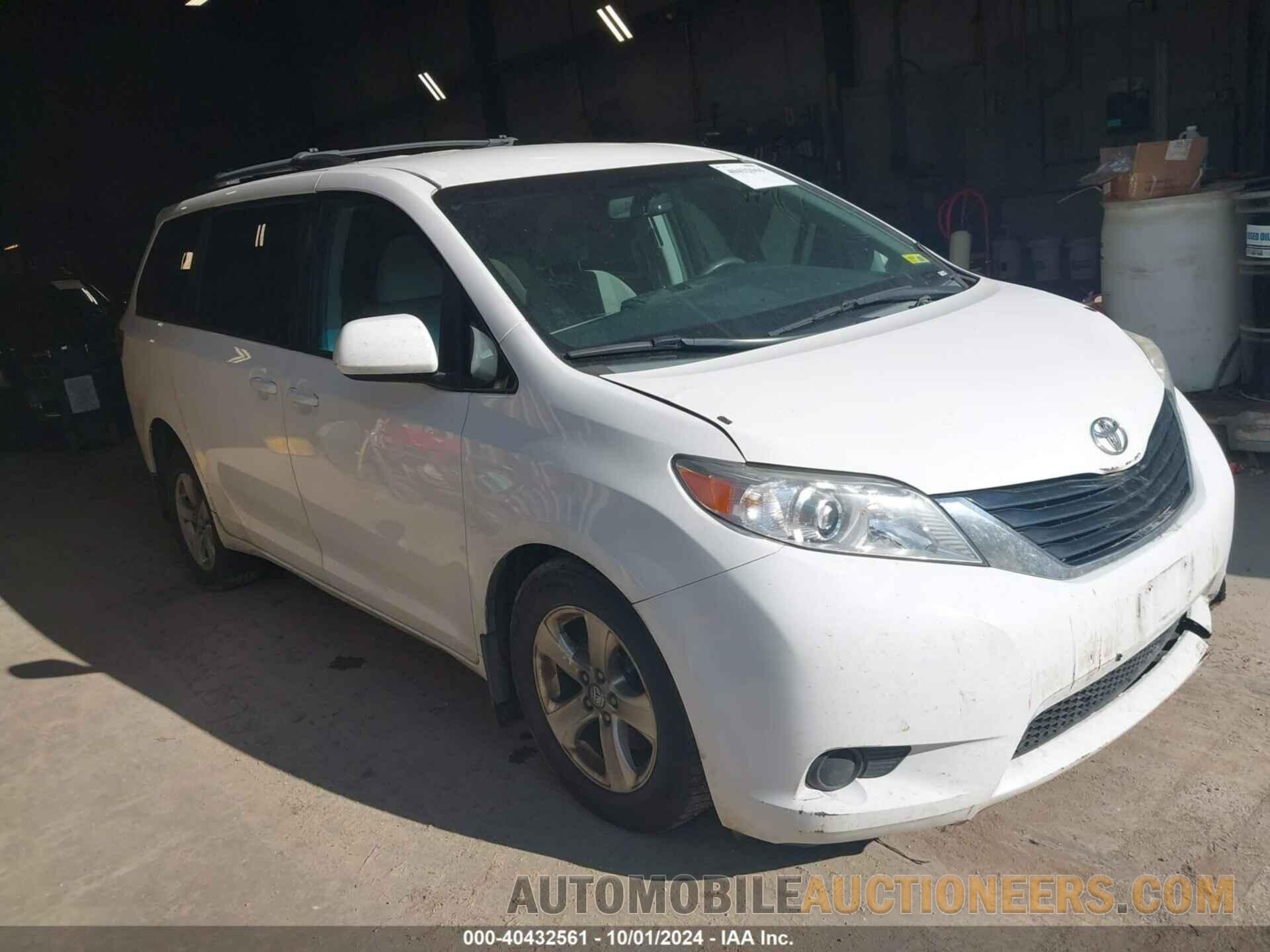 5TDKK3DC1FS670090 TOYOTA SIENNA 2015