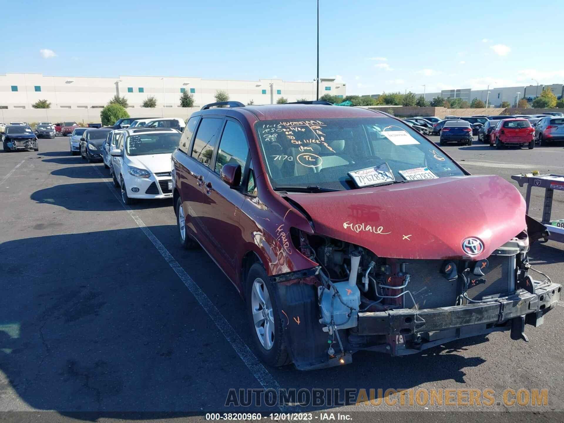 5TDKK3DC1FS677170 TOYOTA SIENNA 2015