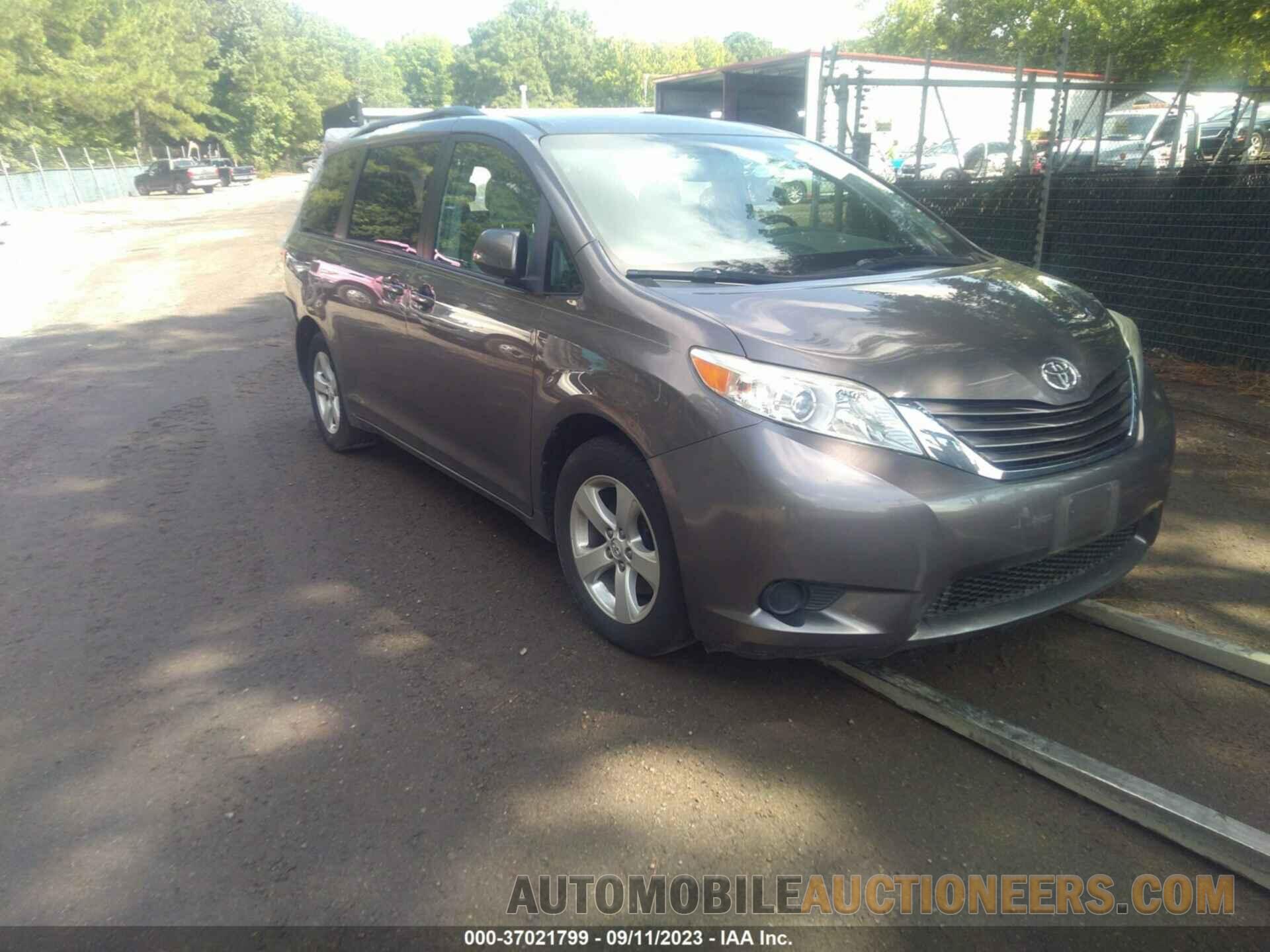 5TDKK3DC1FS690226 TOYOTA SIENNA 2015