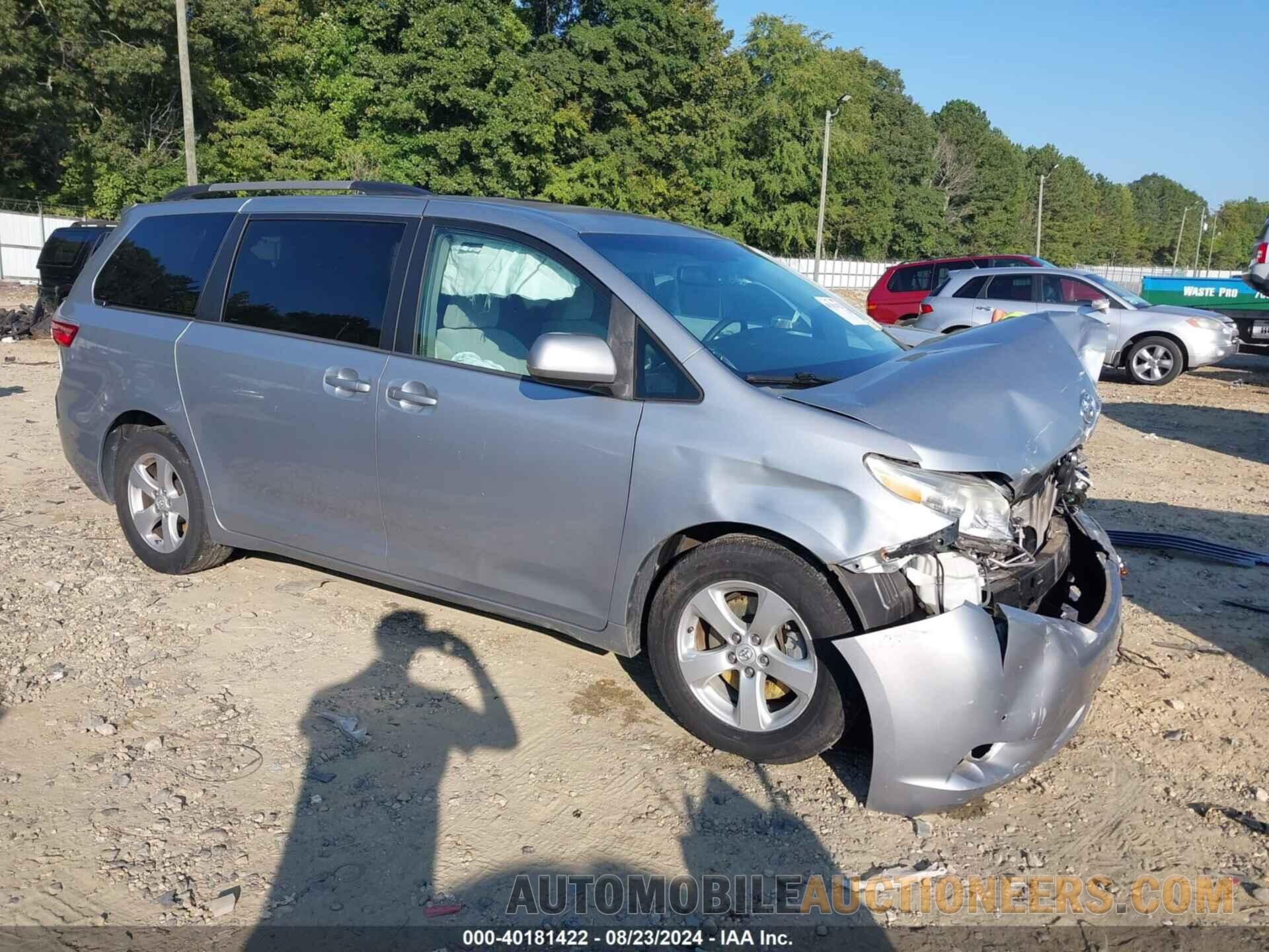 5TDKK3DC2FS531926 TOYOTA SIENNA 2015