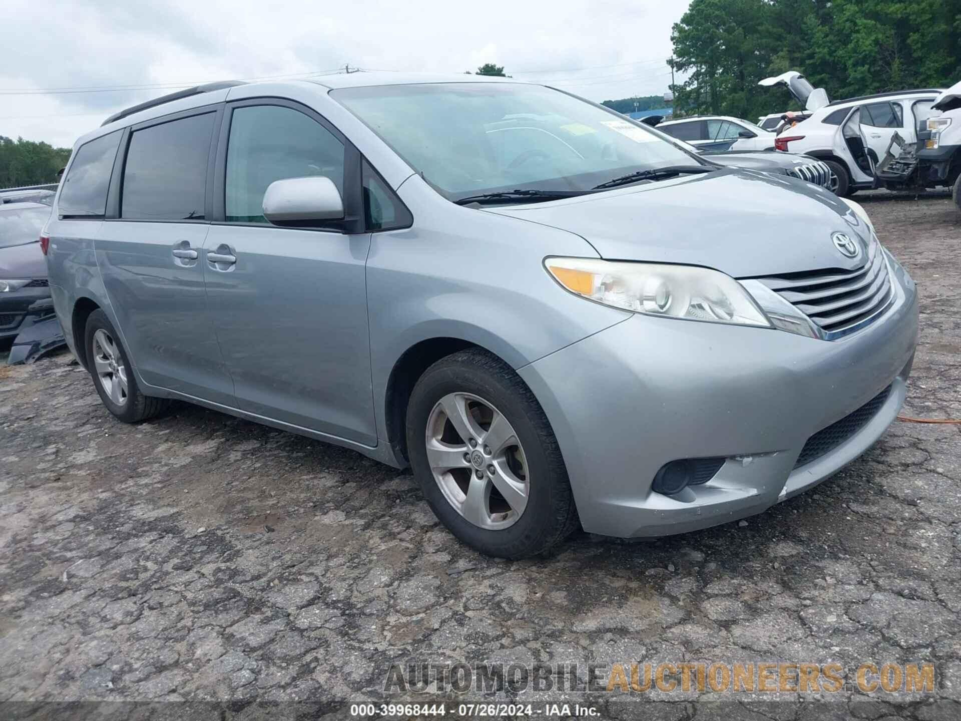 5TDKK3DC2FS590703 TOYOTA SIENNA 2015