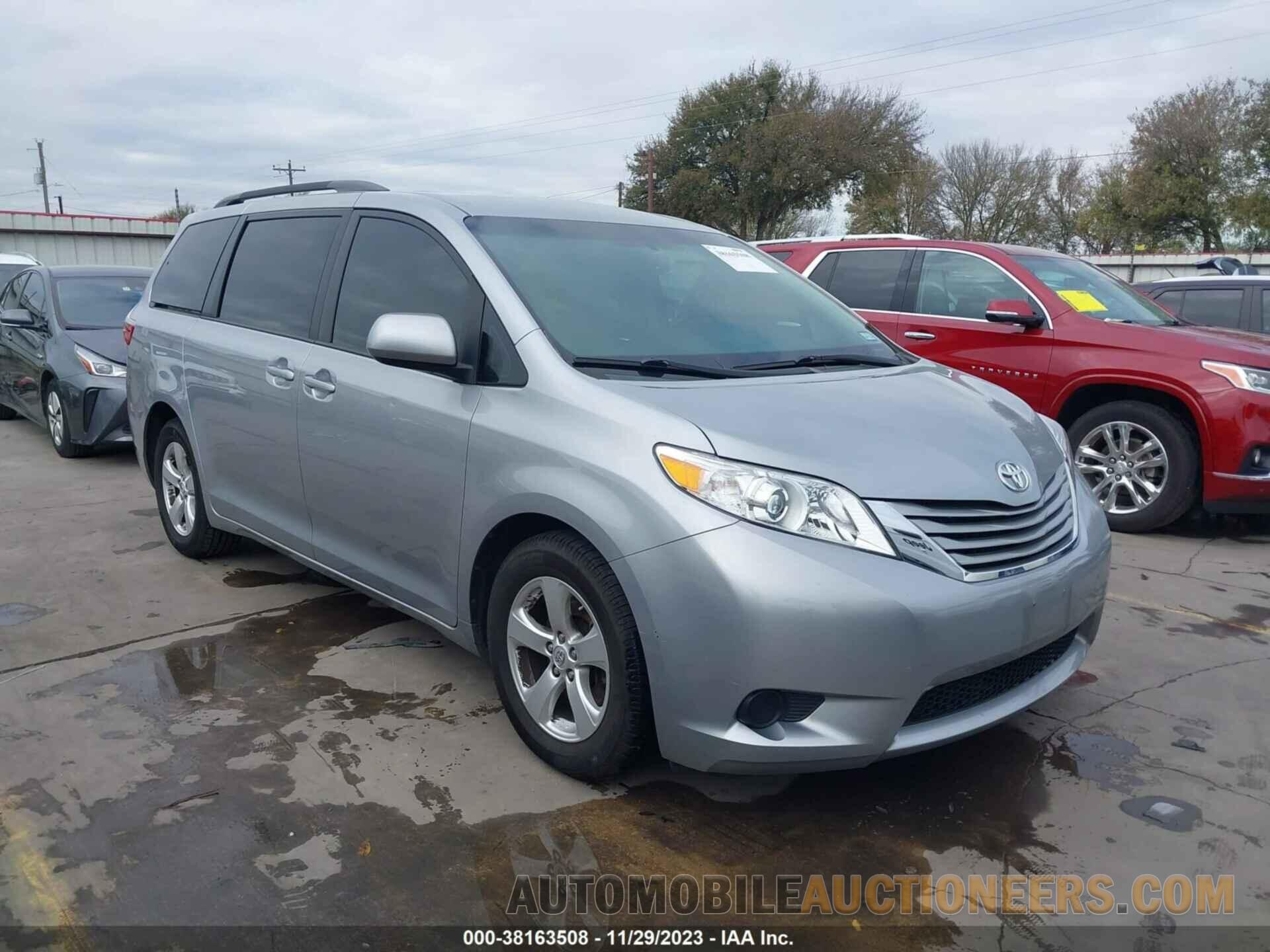 5TDKK3DC2FS606401 TOYOTA SIENNA 2015