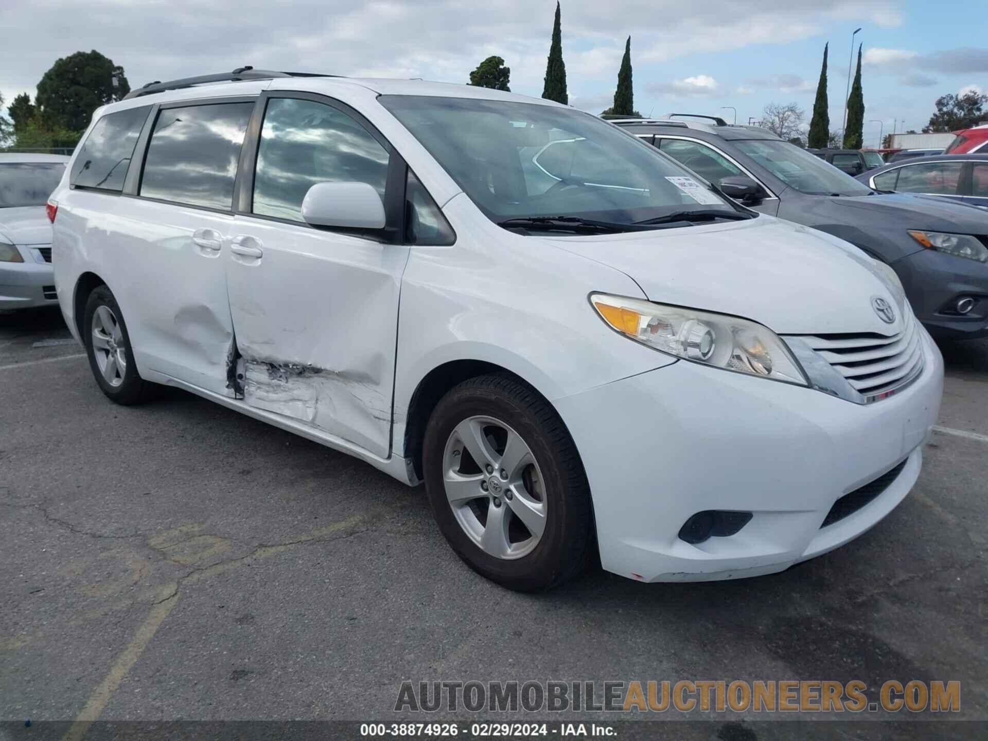 5TDKK3DC2FS617673 TOYOTA SIENNA 2015