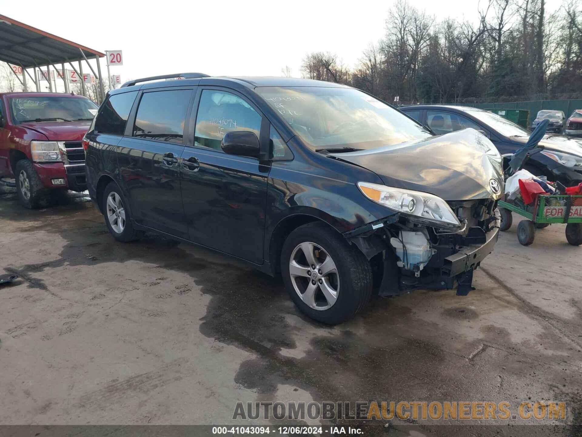 5TDKK3DC2FS683429 TOYOTA SIENNA 2015