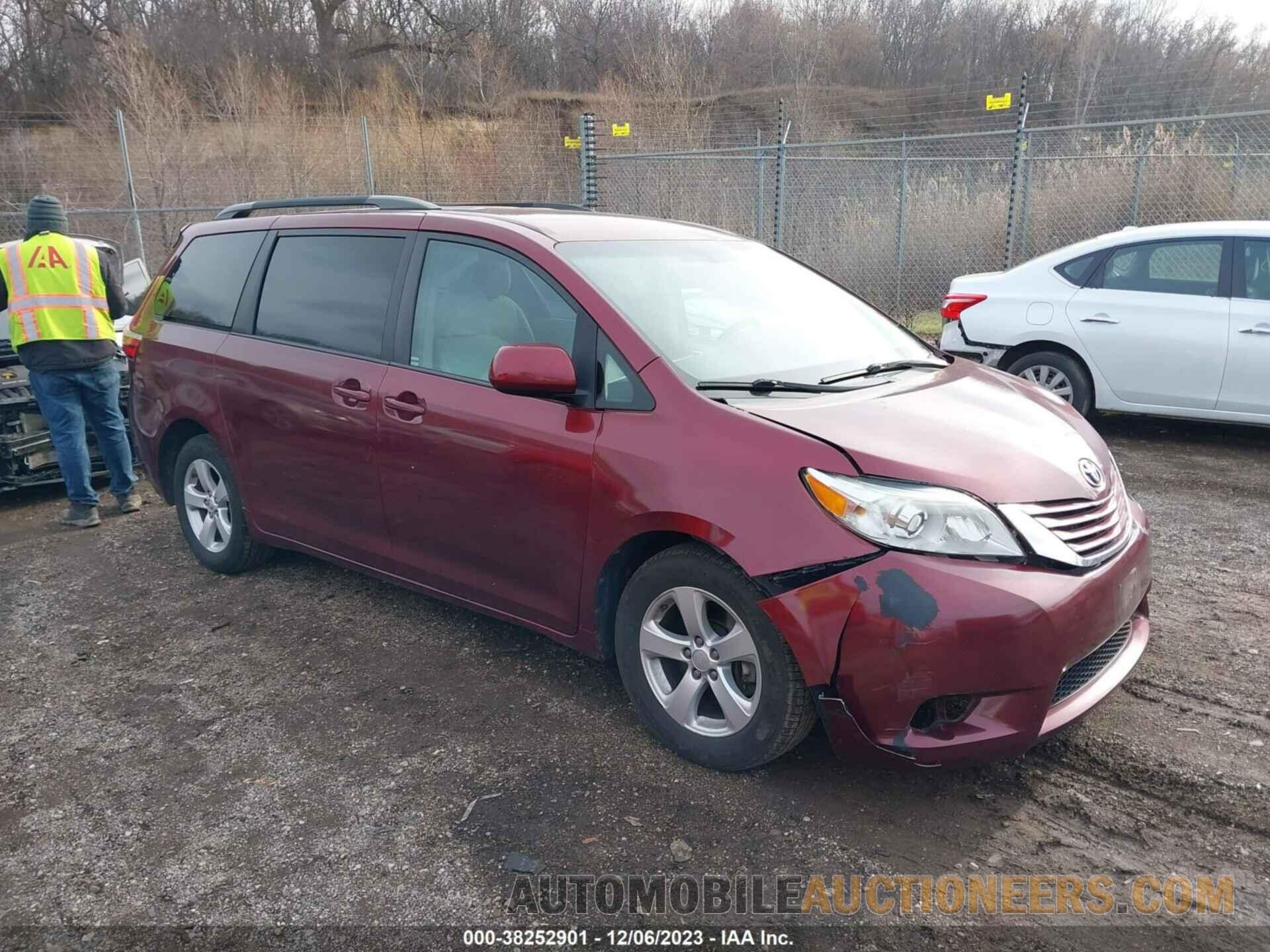 5TDKK3DC2FS686900 TOYOTA SIENNA 2015