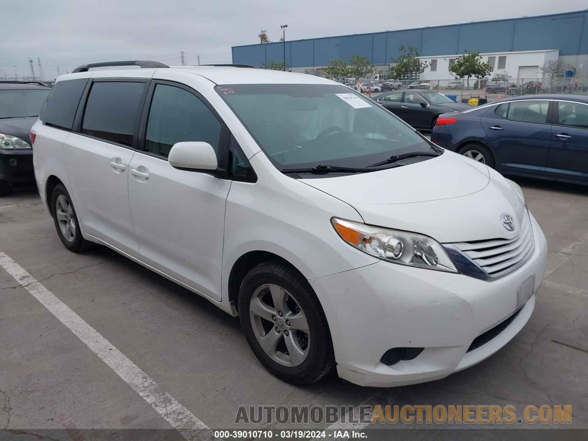 5TDKK3DC2GS761113 TOYOTA SIENNA 2016