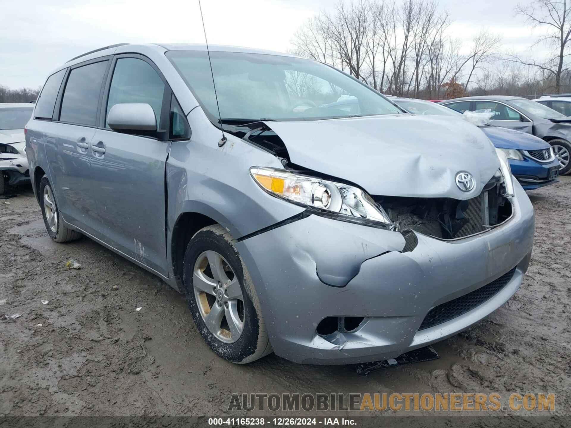 5TDKK3DC3DS376817 TOYOTA SIENNA 2013