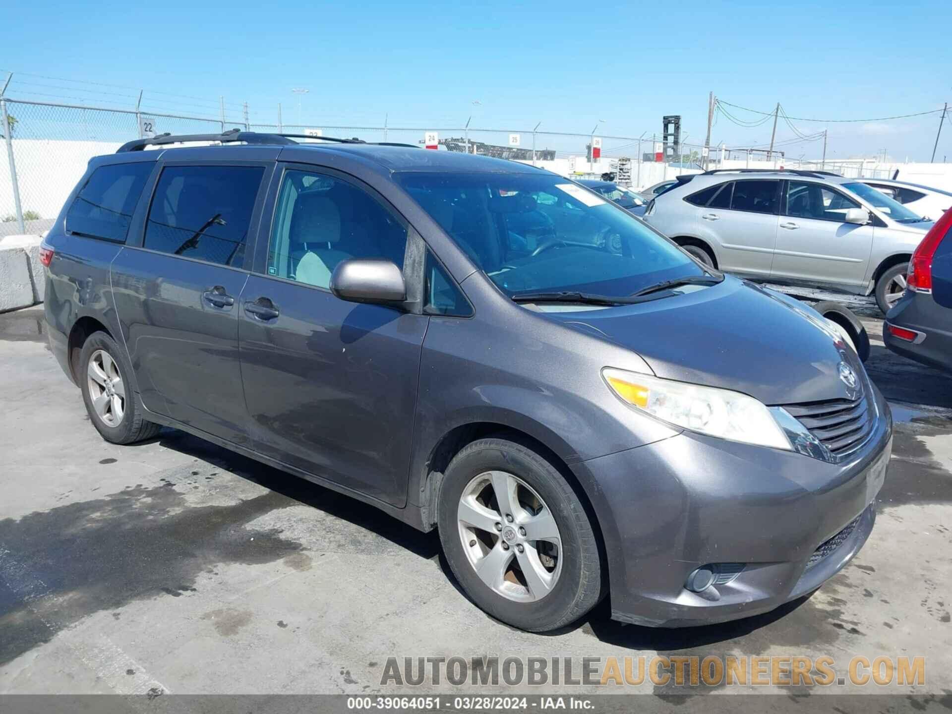 5TDKK3DC3FS550436 TOYOTA SIENNA 2015