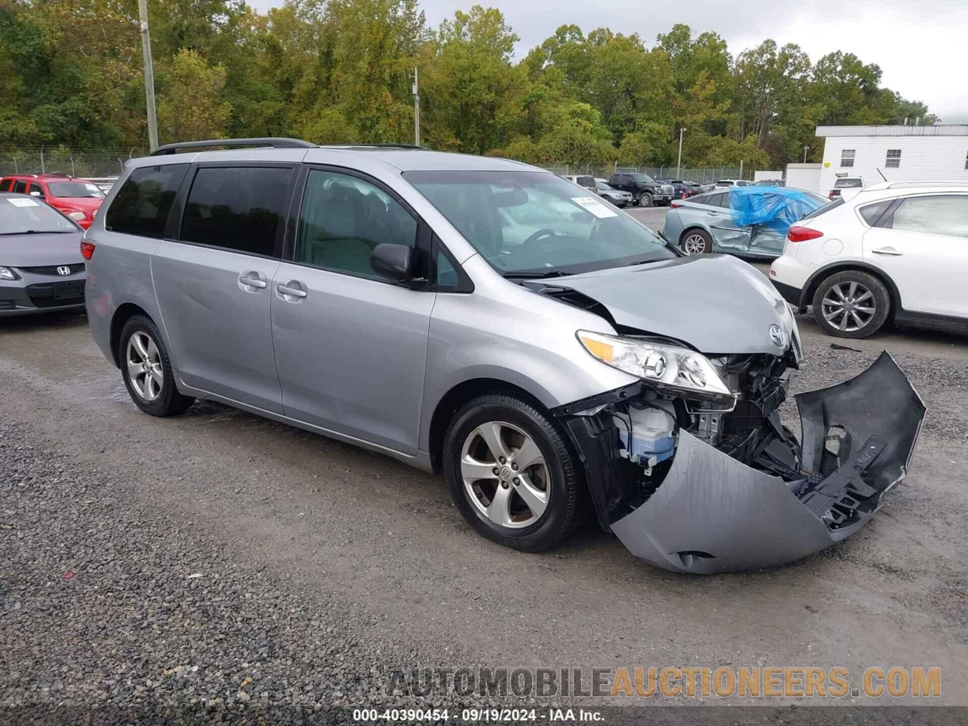 5TDKK3DC3FS602454 TOYOTA SIENNA 2015