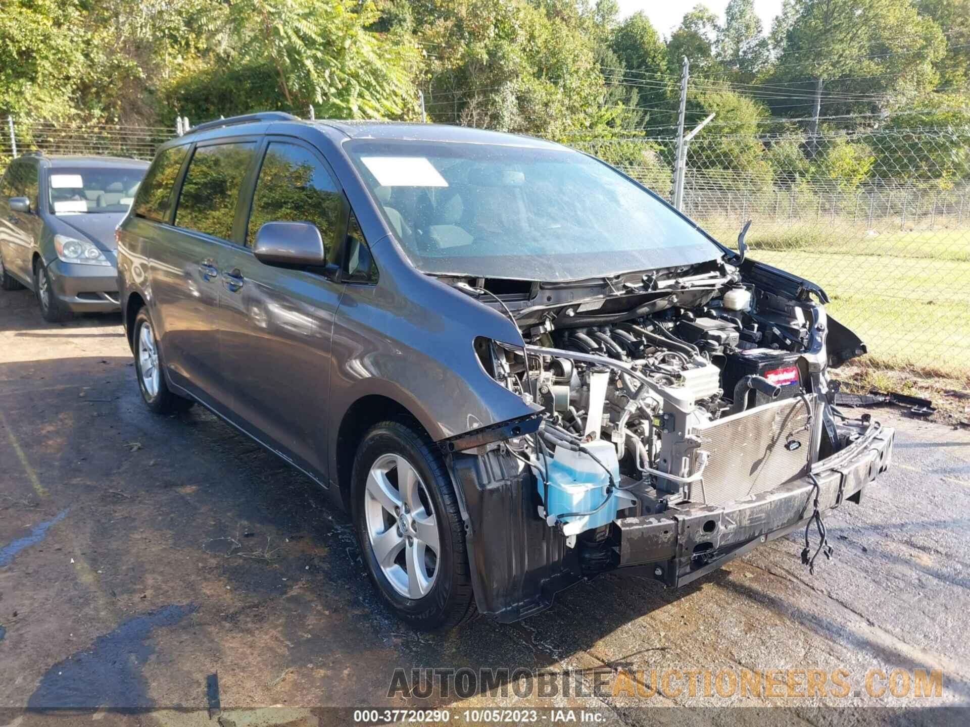 5TDKK3DC3FS609887 TOYOTA SIENNA 2015