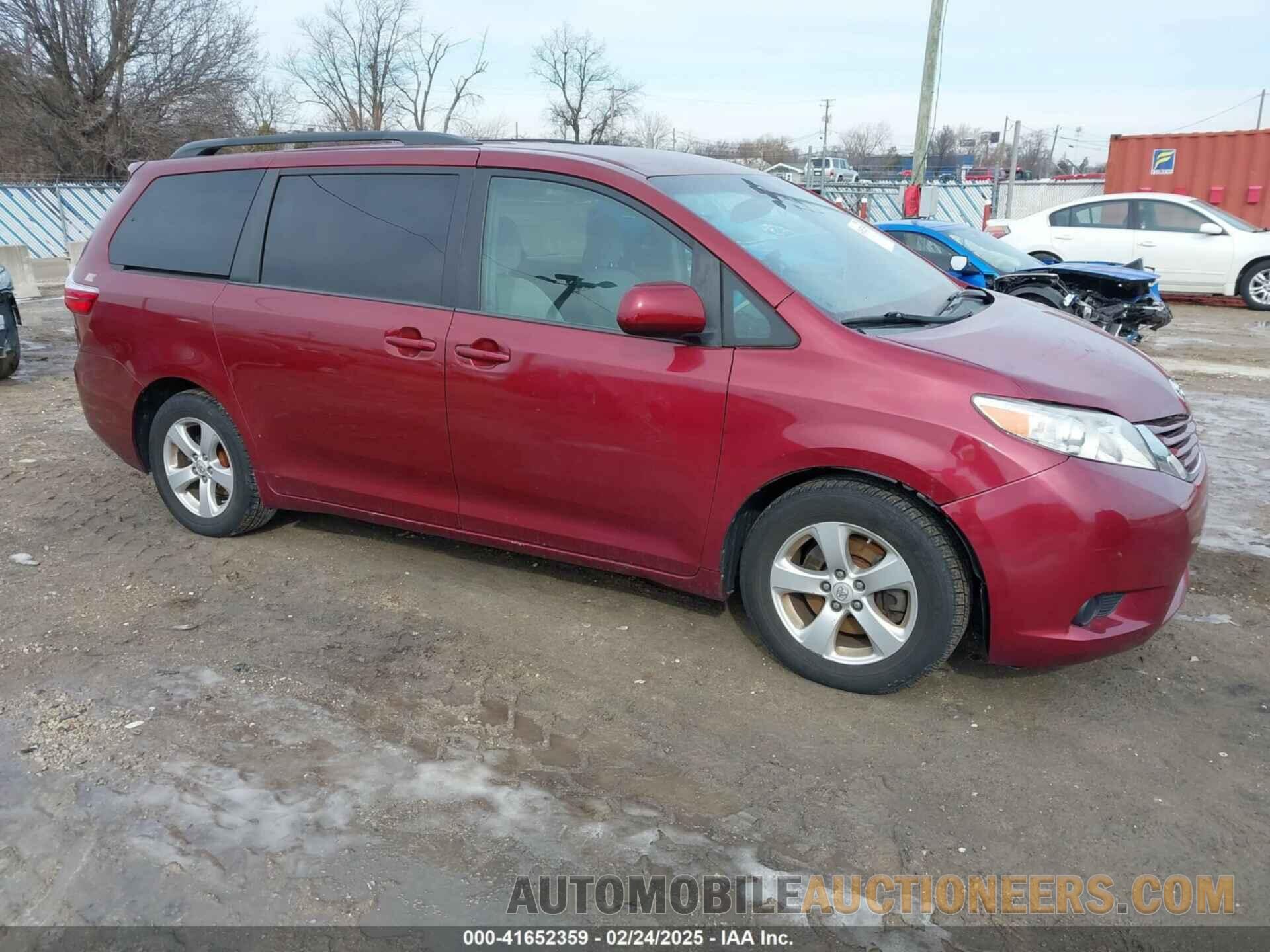 5TDKK3DC3FS618590 TOYOTA SIENNA 2015