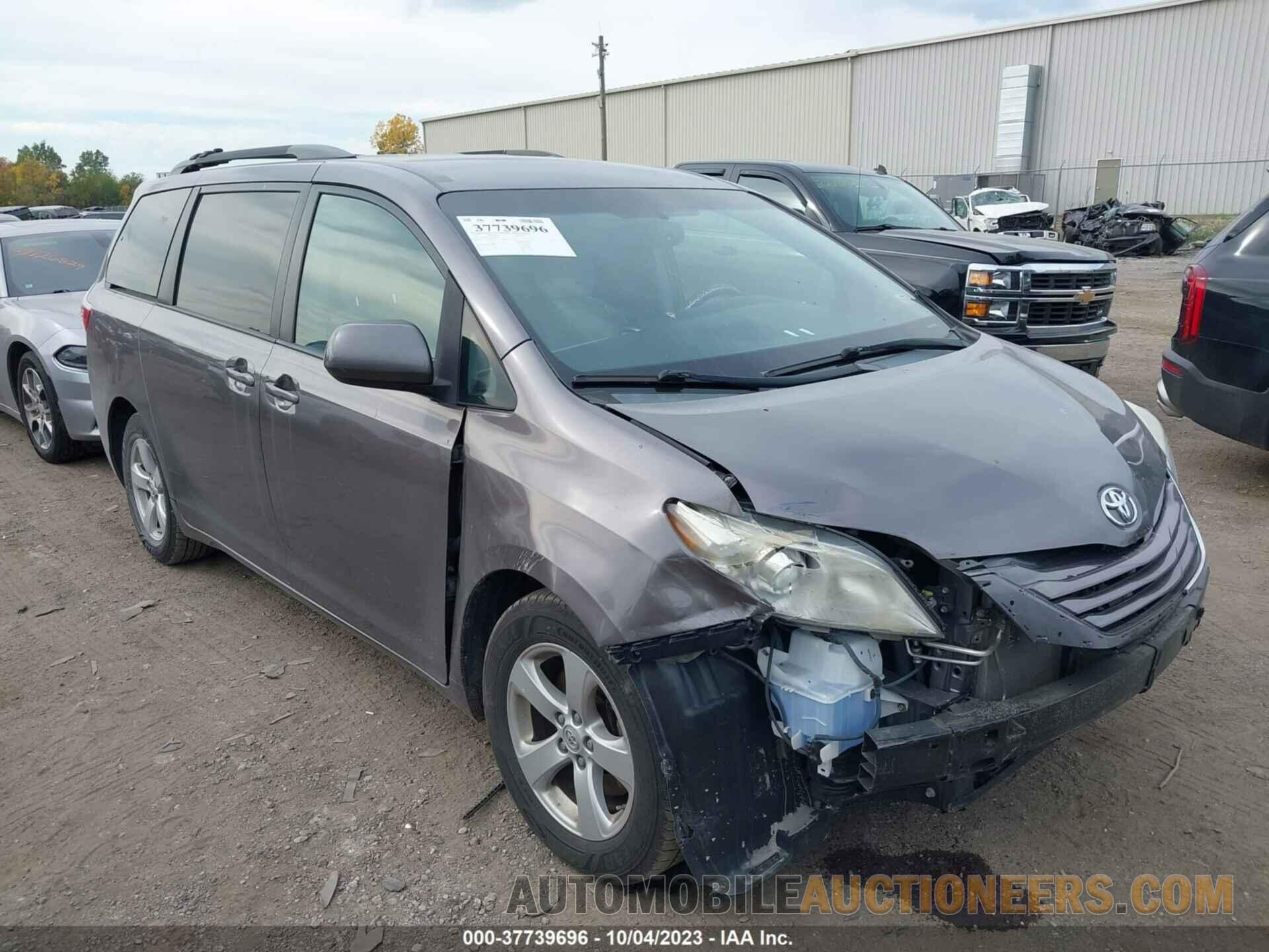 5TDKK3DC3FS685223 TOYOTA SIENNA 2015