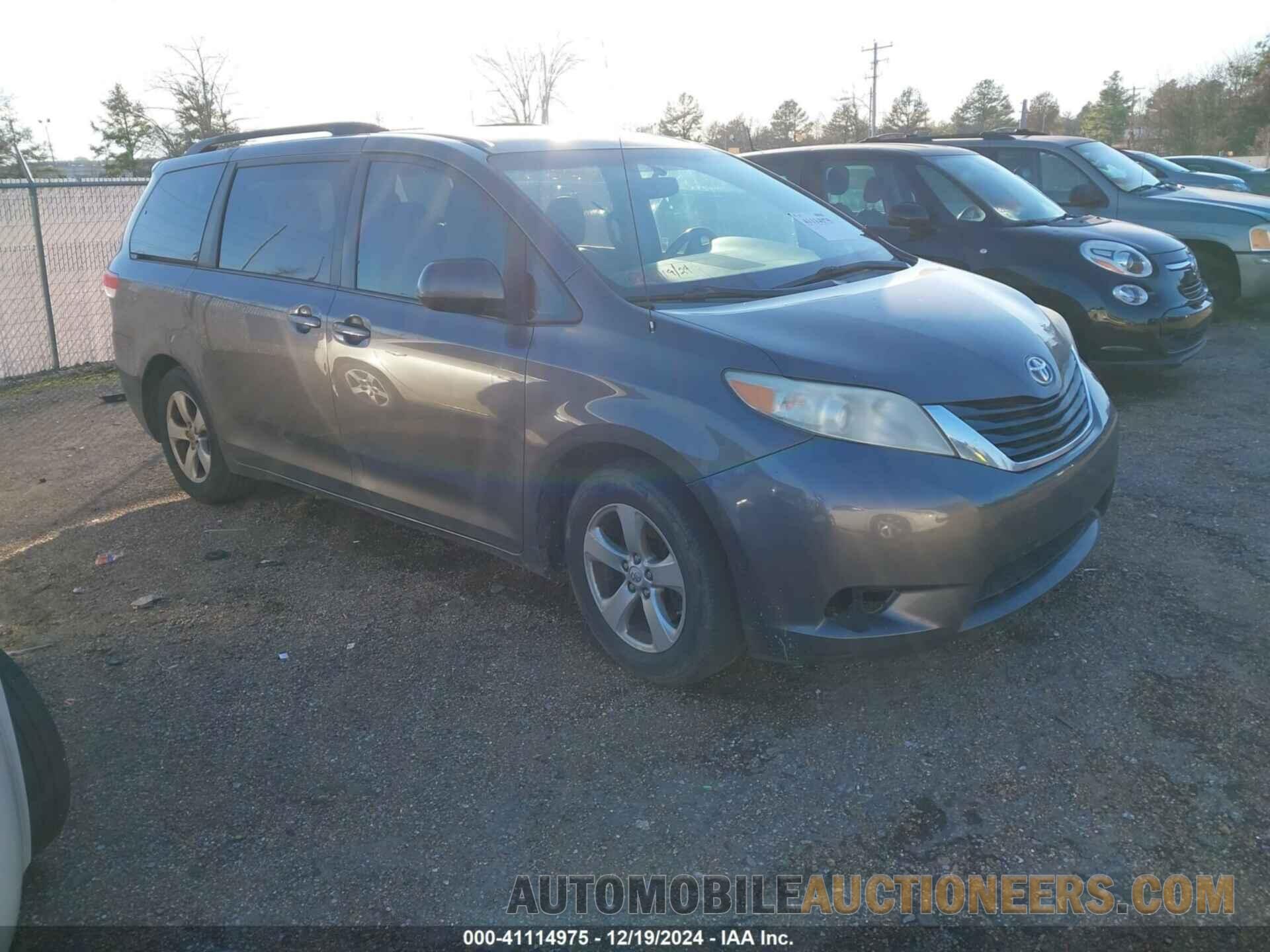 5TDKK3DC4CS239481 TOYOTA SIENNA 2012