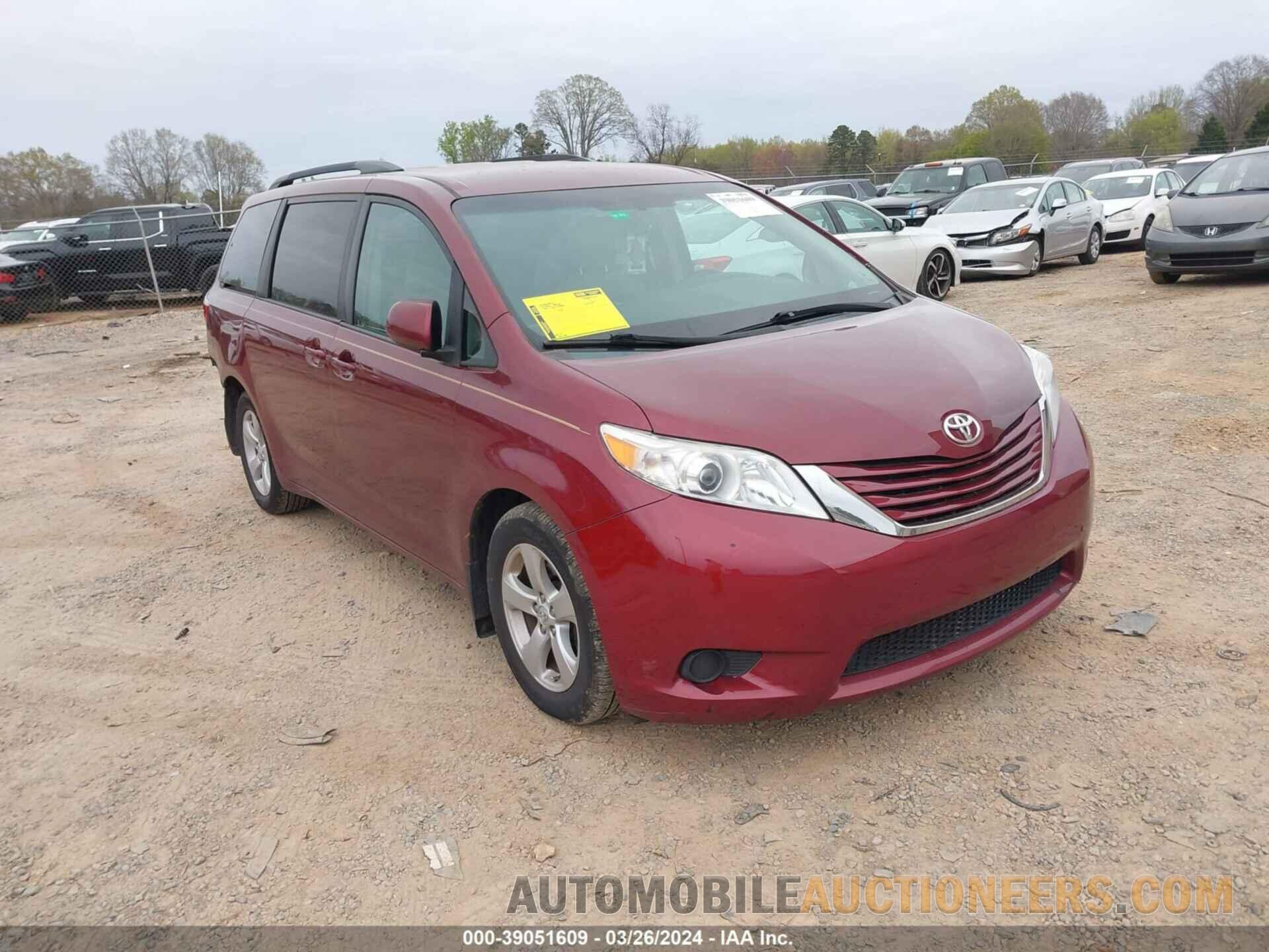 5TDKK3DC4FS550669 TOYOTA SIENNA 2015