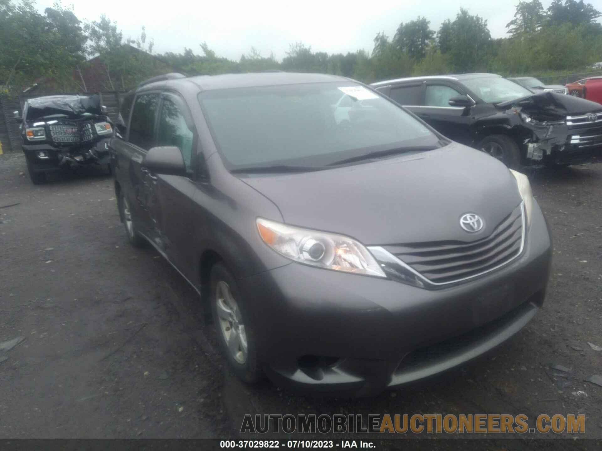 5TDKK3DC4FS552826 TOYOTA SIENNA 2015