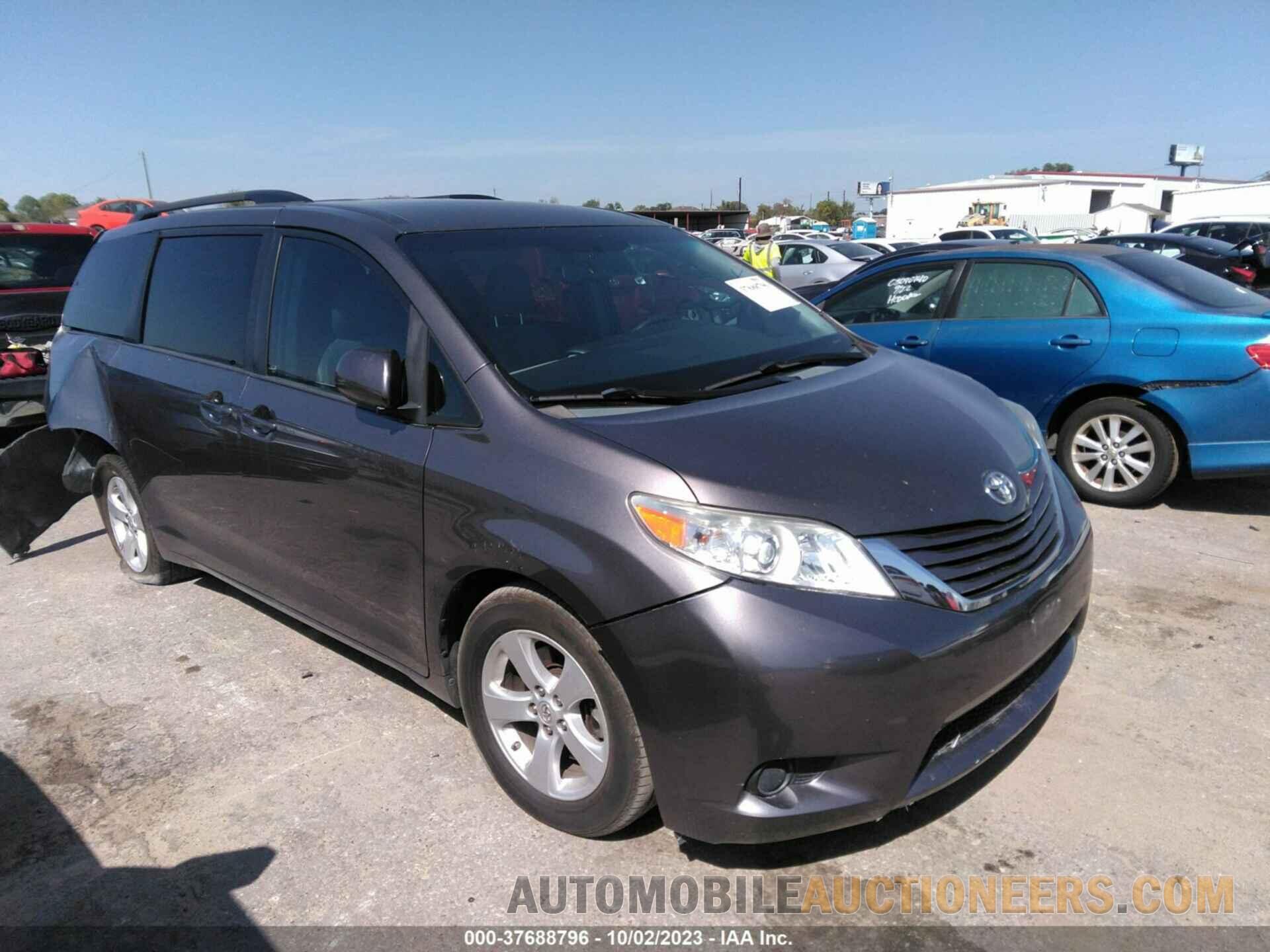 5TDKK3DC4FS580044 TOYOTA SIENNA 2015