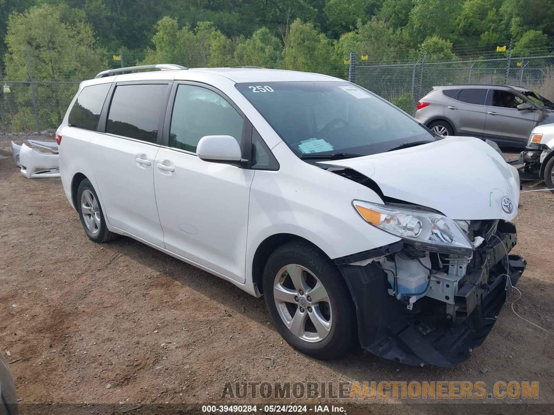 5TDKK3DC4FS596664 TOYOTA SIENNA 2015