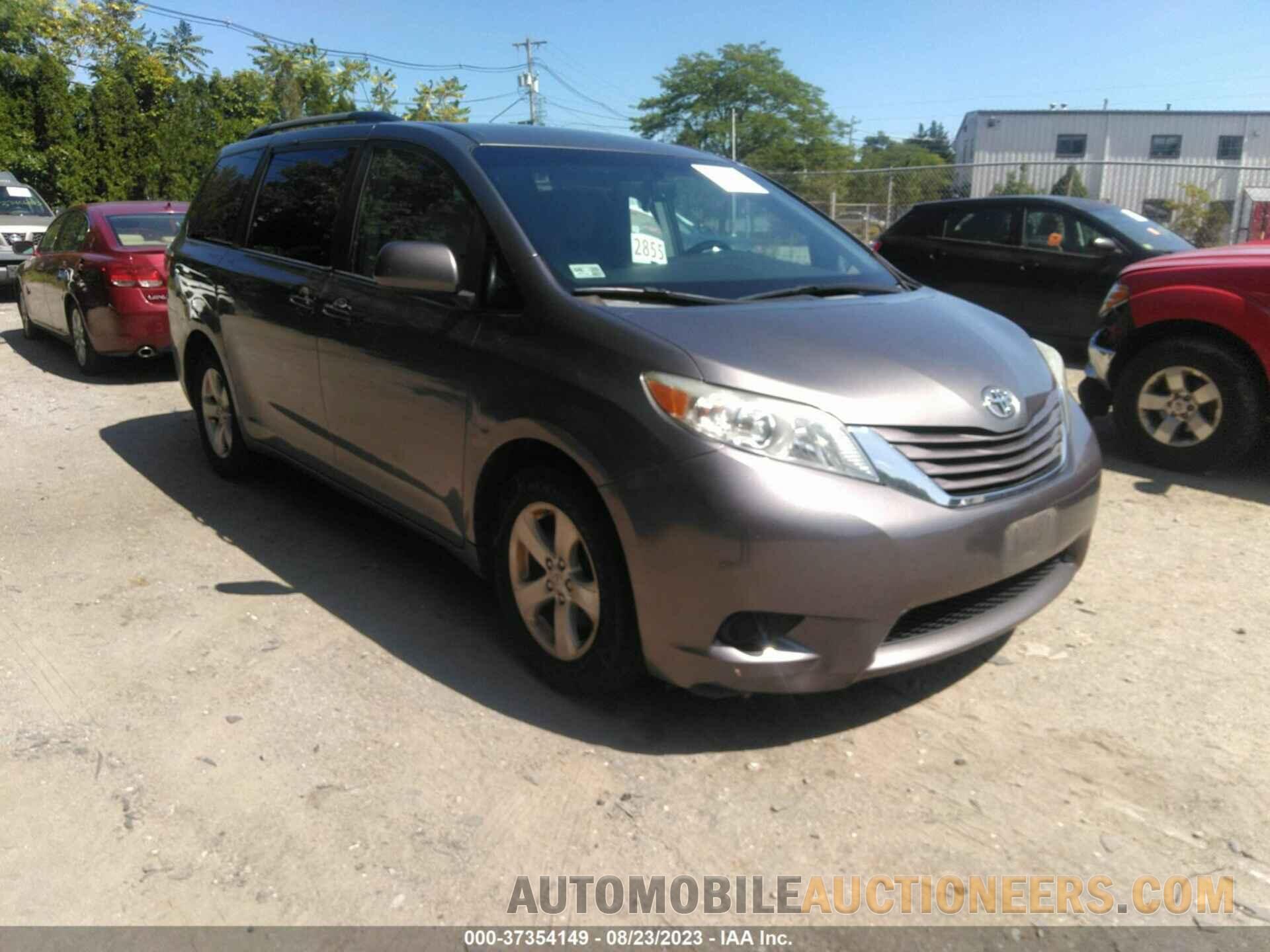 5TDKK3DC4FS621885 TOYOTA SIENNA 2015