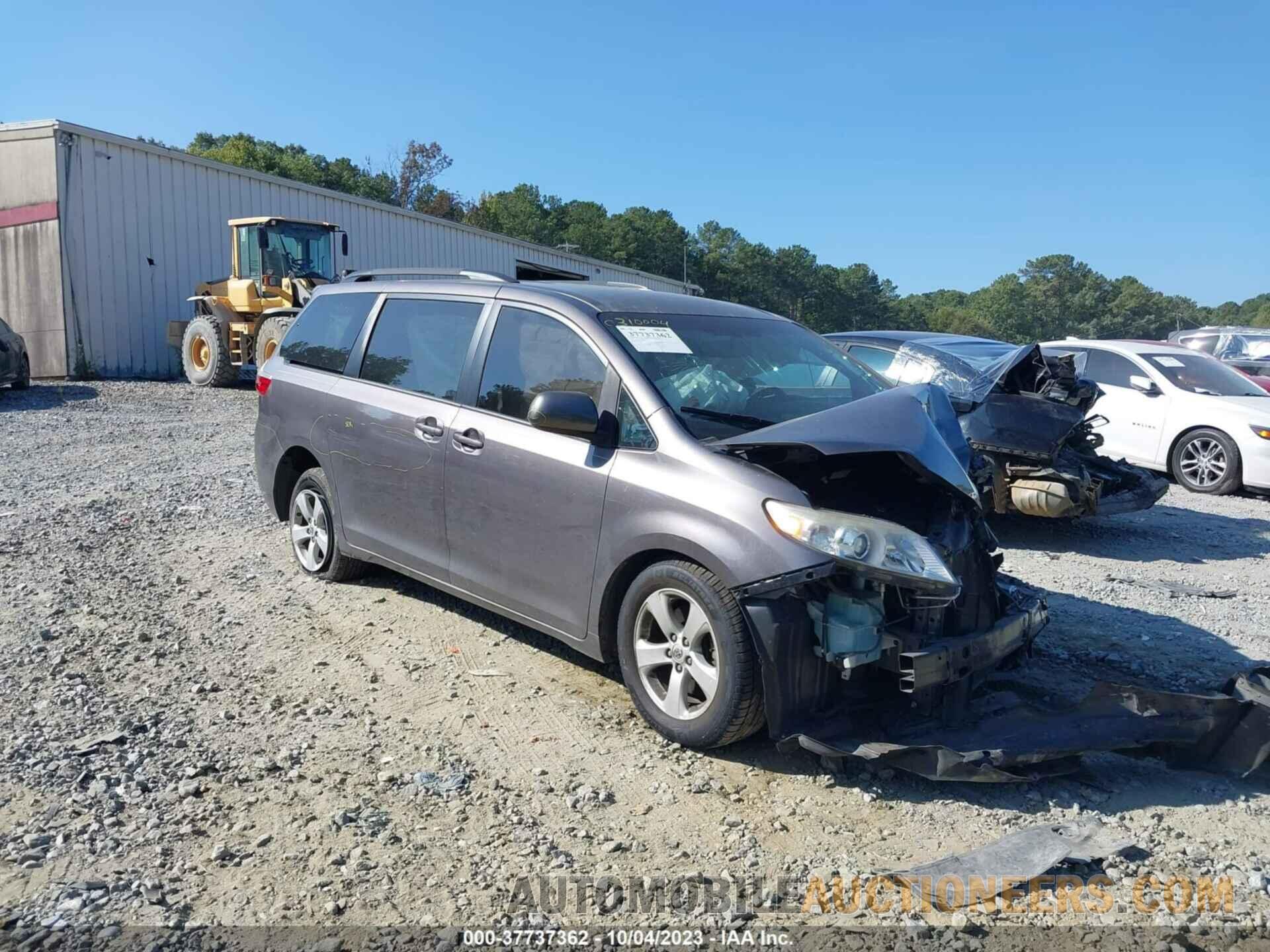 5TDKK3DC4FS640873 TOYOTA SIENNA 2015