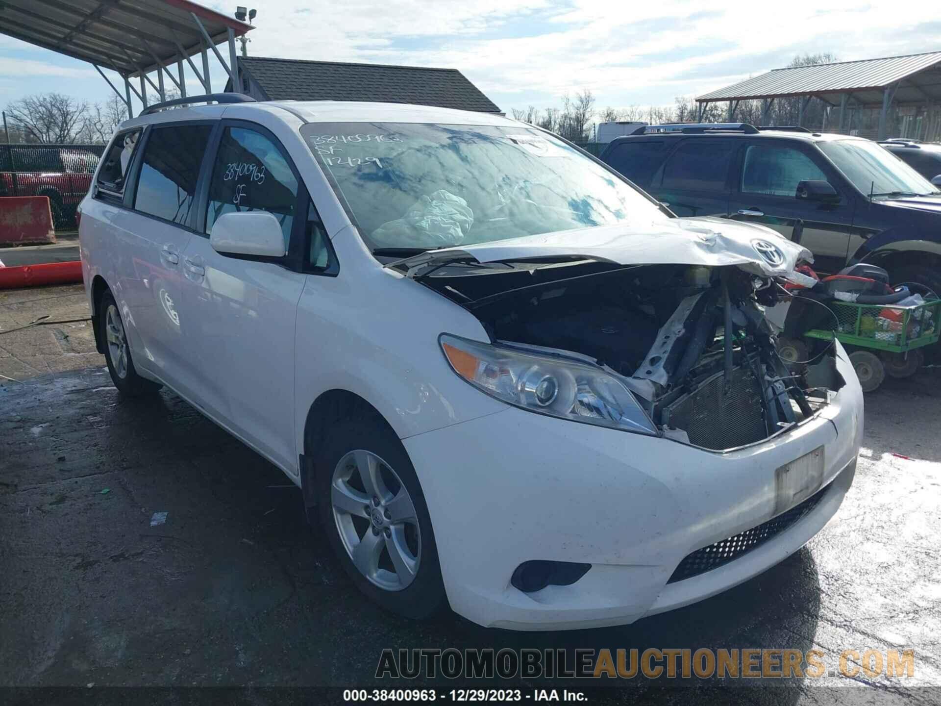 5TDKK3DC4FS656801 TOYOTA SIENNA 2015