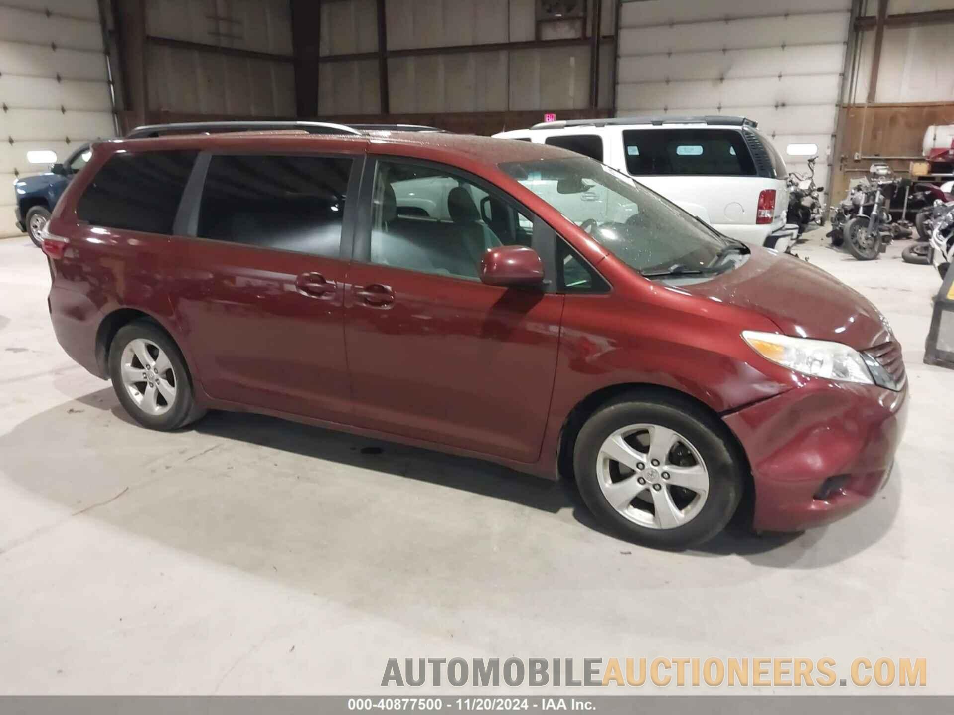 5TDKK3DC4FS663683 TOYOTA SIENNA 2015