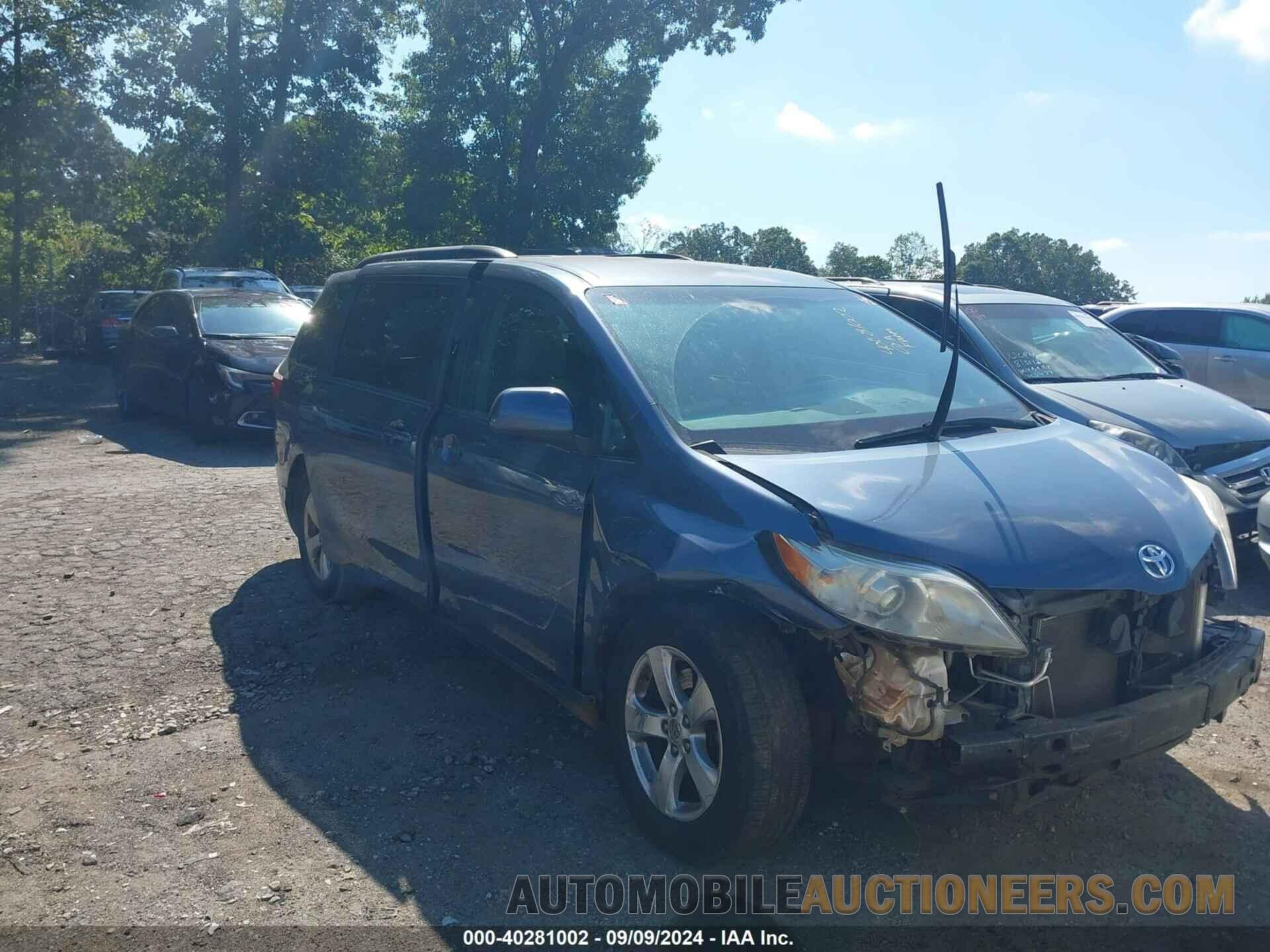 5TDKK3DC4GS754843 TOYOTA SIENNA 2016