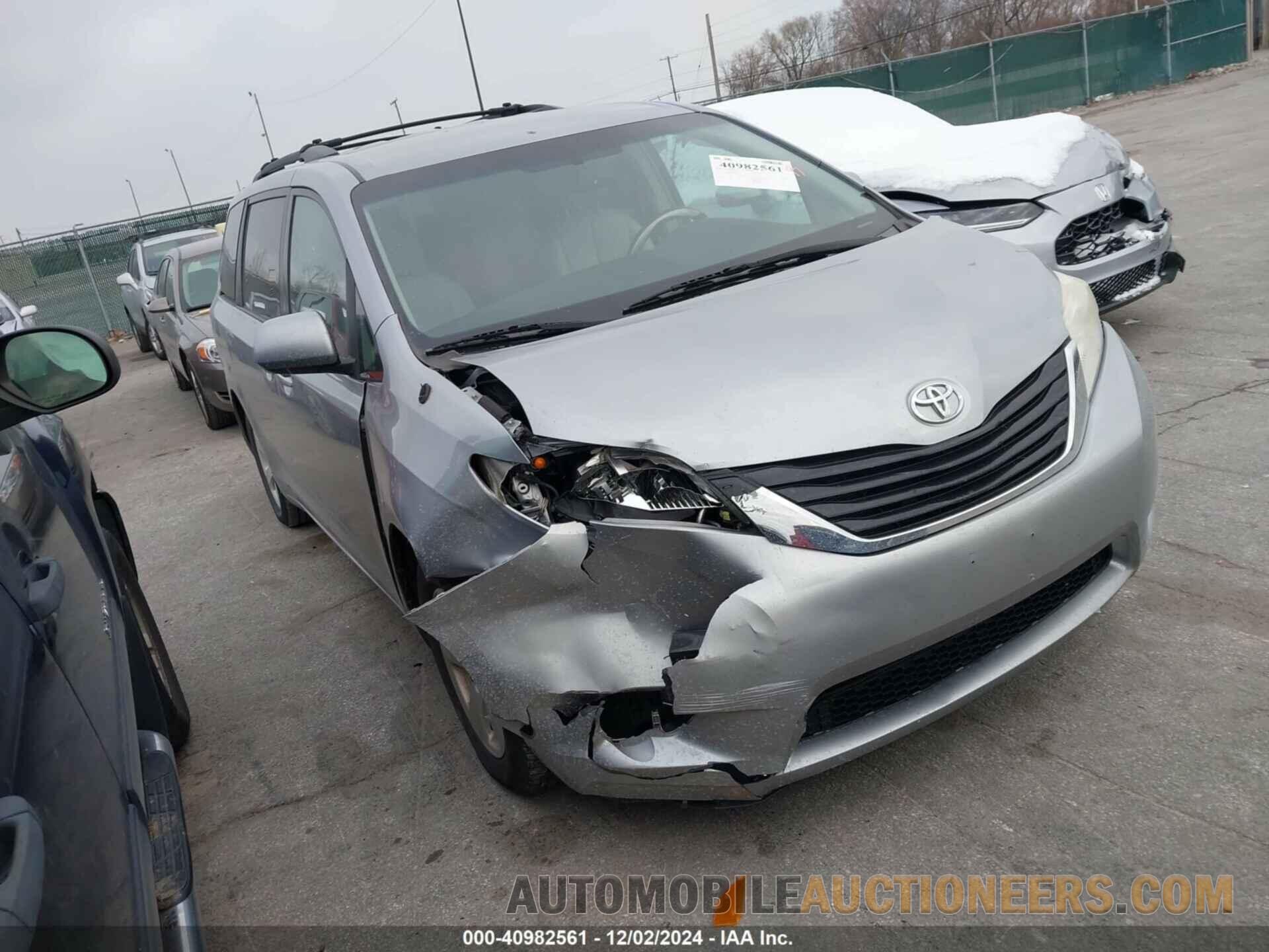 5TDKK3DC5BS075561 TOYOTA SIENNA 2011