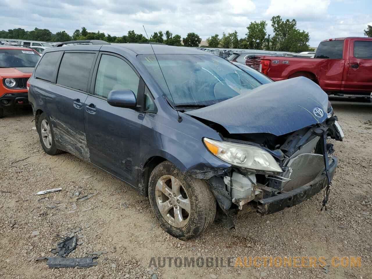 5TDKK3DC5DS378486 TOYOTA SIENNA 2013